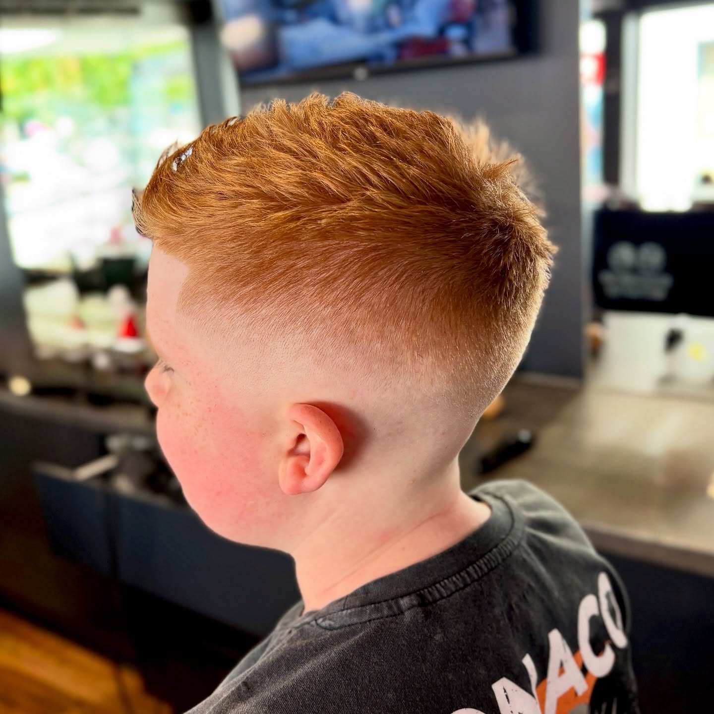 Have your kid looking sharp for school!
Make a booking today đđ˝ www.ro-yalkingsman.com.au
Service: Student/child Razor Fade
Cut by: @kenyacutt
#razorfade #barber #kidshaircut