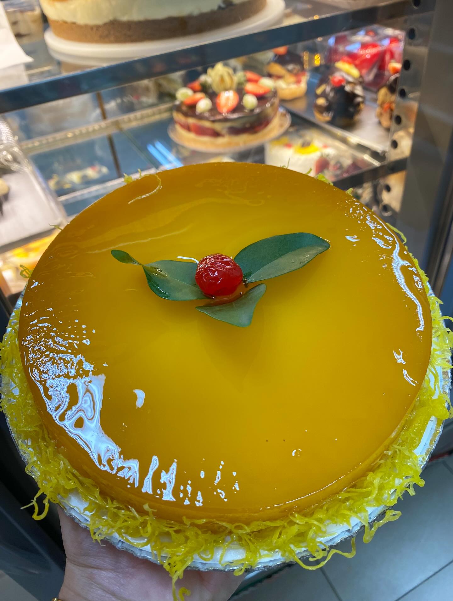 Quindão da vício 🤤🥵😋
Entramos na semana dos papais, e aqui na vício sempre teve muitos pedidos de Quindão. Atendendo aos pedidos dos papais fãs de um bom quindim, estamos aceitando encomendas 📦
Não deixe para última hora.