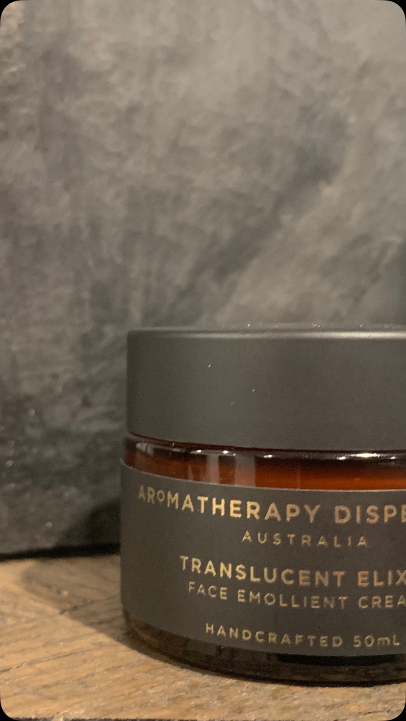 Need to hydrate the skin on your face using pure & healthy ingredients? Head over to aromatherapydispensary.com.au and check out Translucent Elixir face emollient cream. Don’t just take my word for it, there’s plenty of testimonials on there. #handmade #essentialoils #aromatherapy #skincare #health