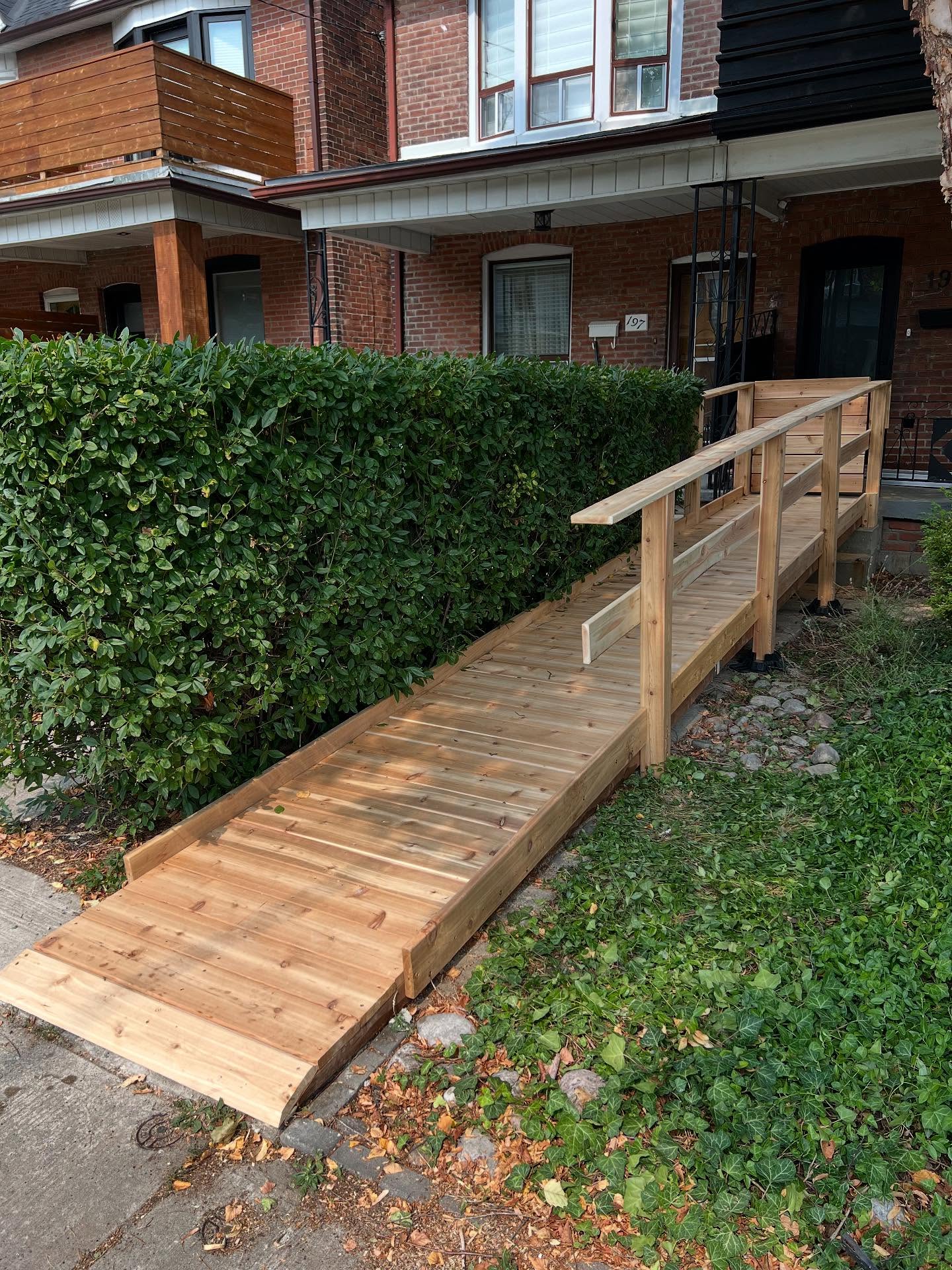 A cool wheelchair ramp made out of cedar, in the Junction, Toronto! It really has a zen ๐ง๐ปโโ๏ธ feel to it! #carpentry #contractor #construction