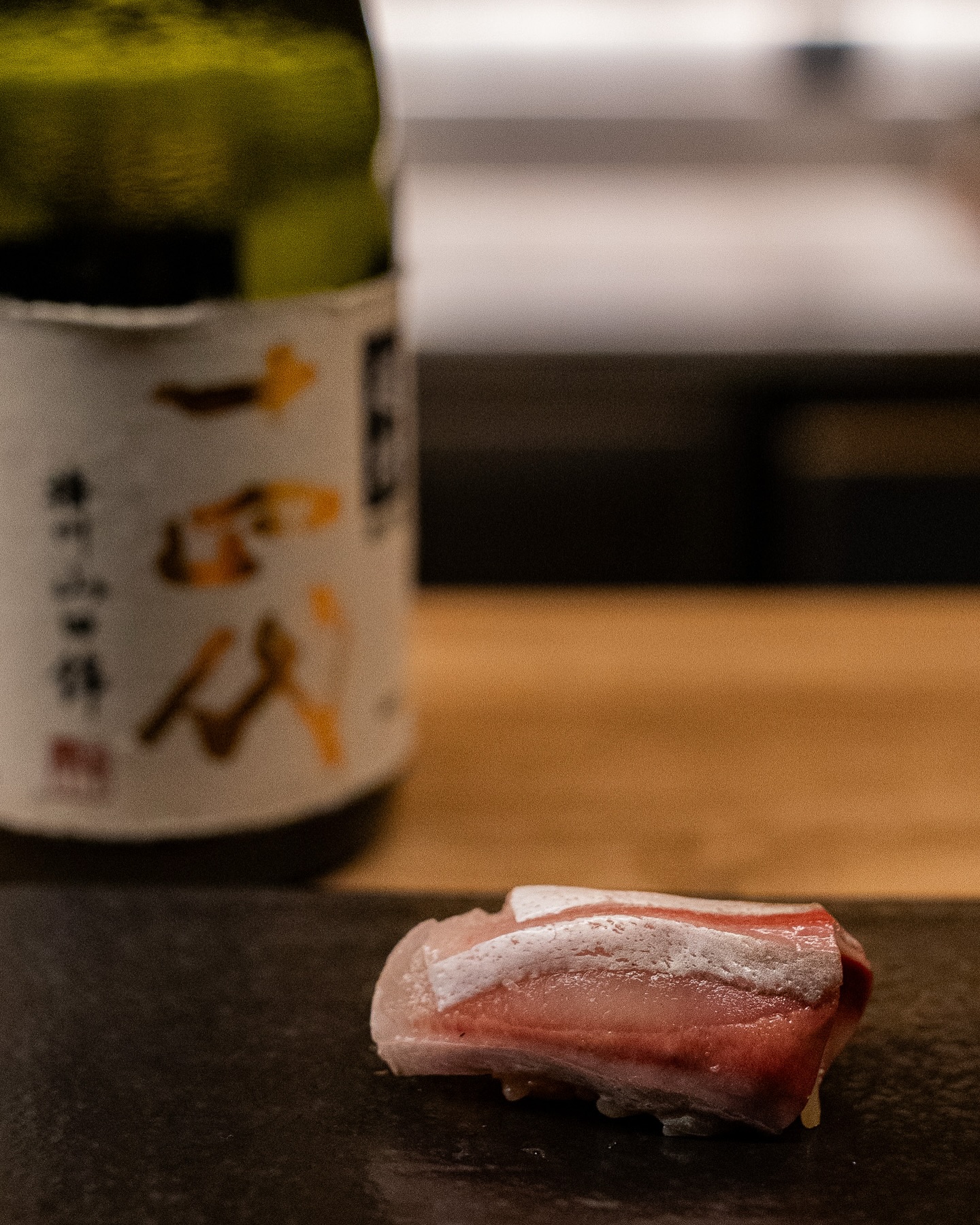 Dinner omakase at Kentaro is an experience featuring chef’s selection of hand-crafted nigiri, prepared right at the sushi bar. Each bite? Absolutely spectacular. ✨
