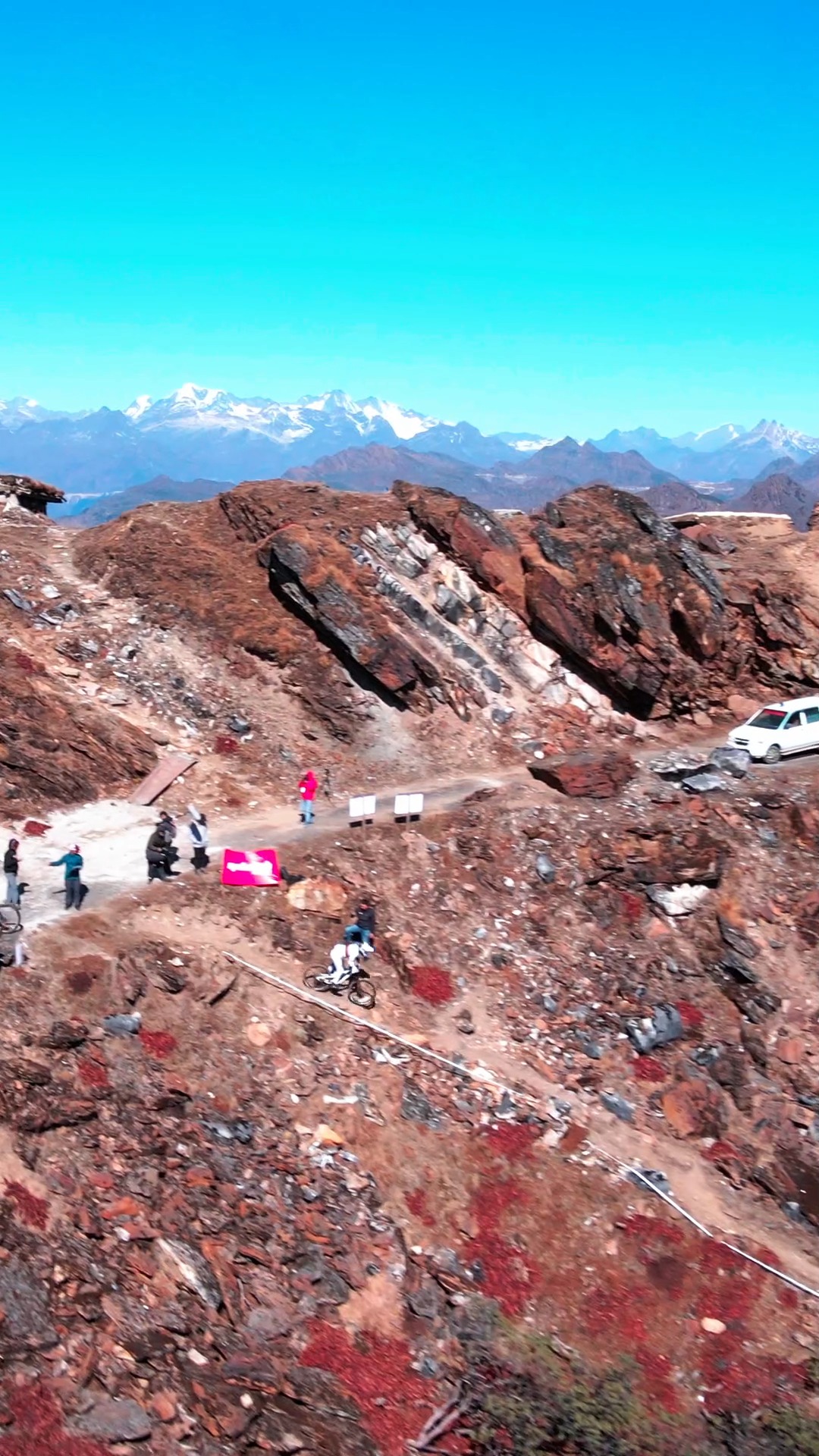 🏔️ The countdown begins in the iconic town of Tawang!
Only 83 days to go for MONDURO 5.0— India’s ultimate and the only Enduro mountain biking showdown!
📍Set in the stunning landscapes of Tawang in Arunachal Pradesh, this is your call to a week packed with fun, thrill, and pure adventure.
⚡ Let the mountains echo your excitement!
#Monduro #Tawang #ArunachalPradesh #AdventureAwaits #MountainCalling #RideTheHimalayas