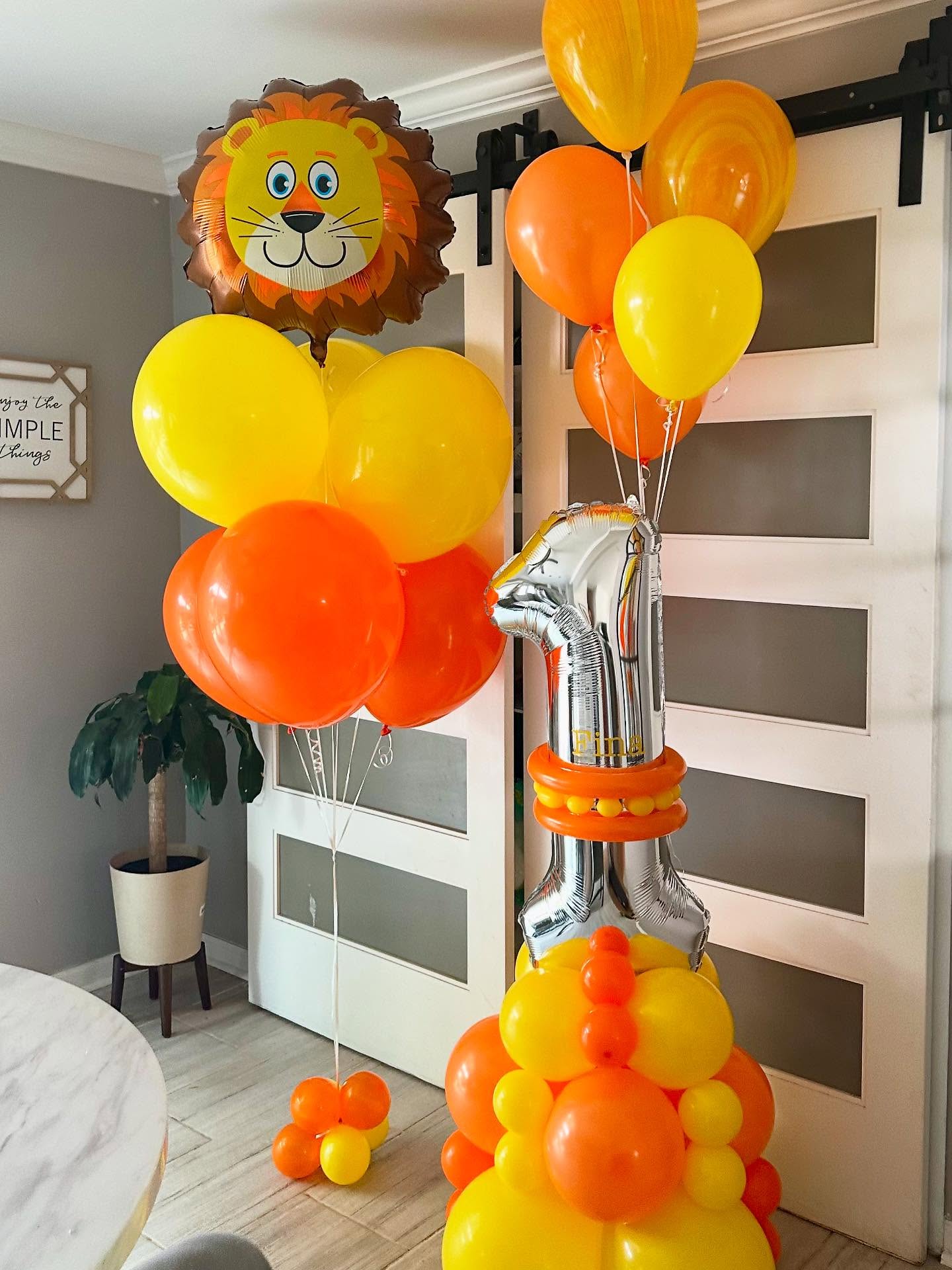Number Stack + 17โ Balloon Bouquet with Lion Foil โ the perfect combo for a wild first birthday! Bright yellows, bold oranges, and a friendly lion balloon bring the jungle vibes to life. ๐
๐ Chicagoland balloon delivery
#NumberStack #BalloonBouquet #FirstBirthdayBalloons #LionFoil #JunglePartyDecor #SafariParty #BalloonDelivery #BigBalloonsCo