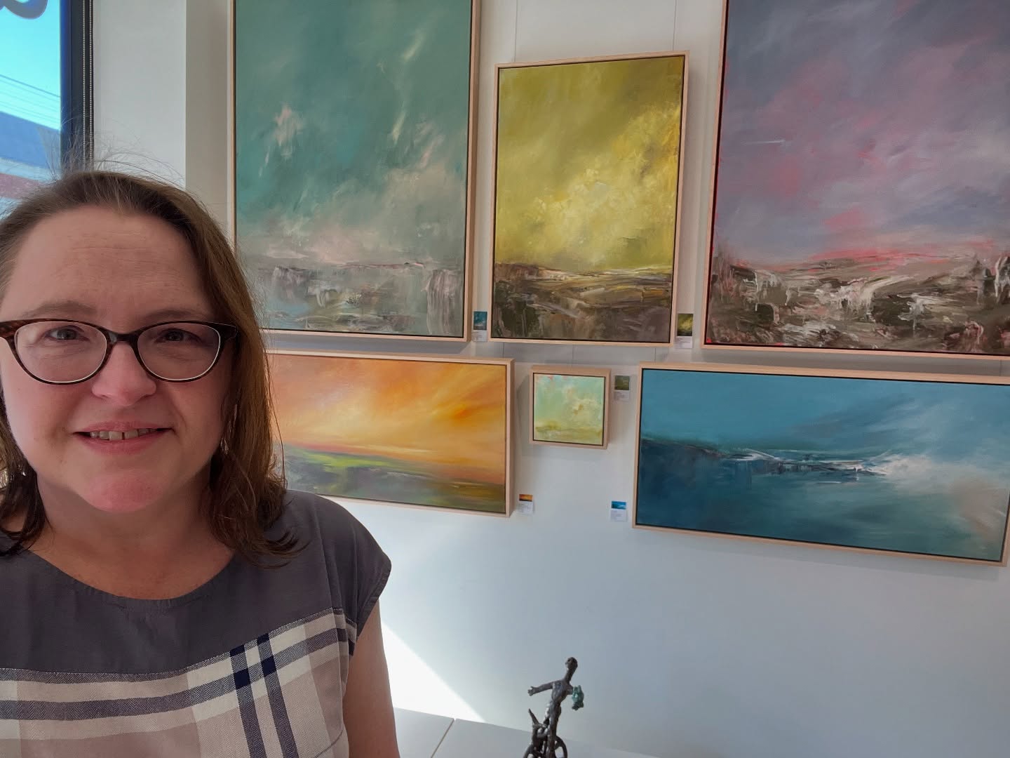 Thank you to all the lovely people who came to my opening event @quadrantgallerymelbourne today. It was a beautiful sunny winters day and the light through the gallery windows added an extra special glow ☺️
Thanks to Tony, Mel and the team for the kind words and beautiful hang. I was absolutely thrilled with how my work was presented.
You can see my work in the front gallery this week and until 25 September. Full catalog available via the Quadrant Gallerylink in my bio.