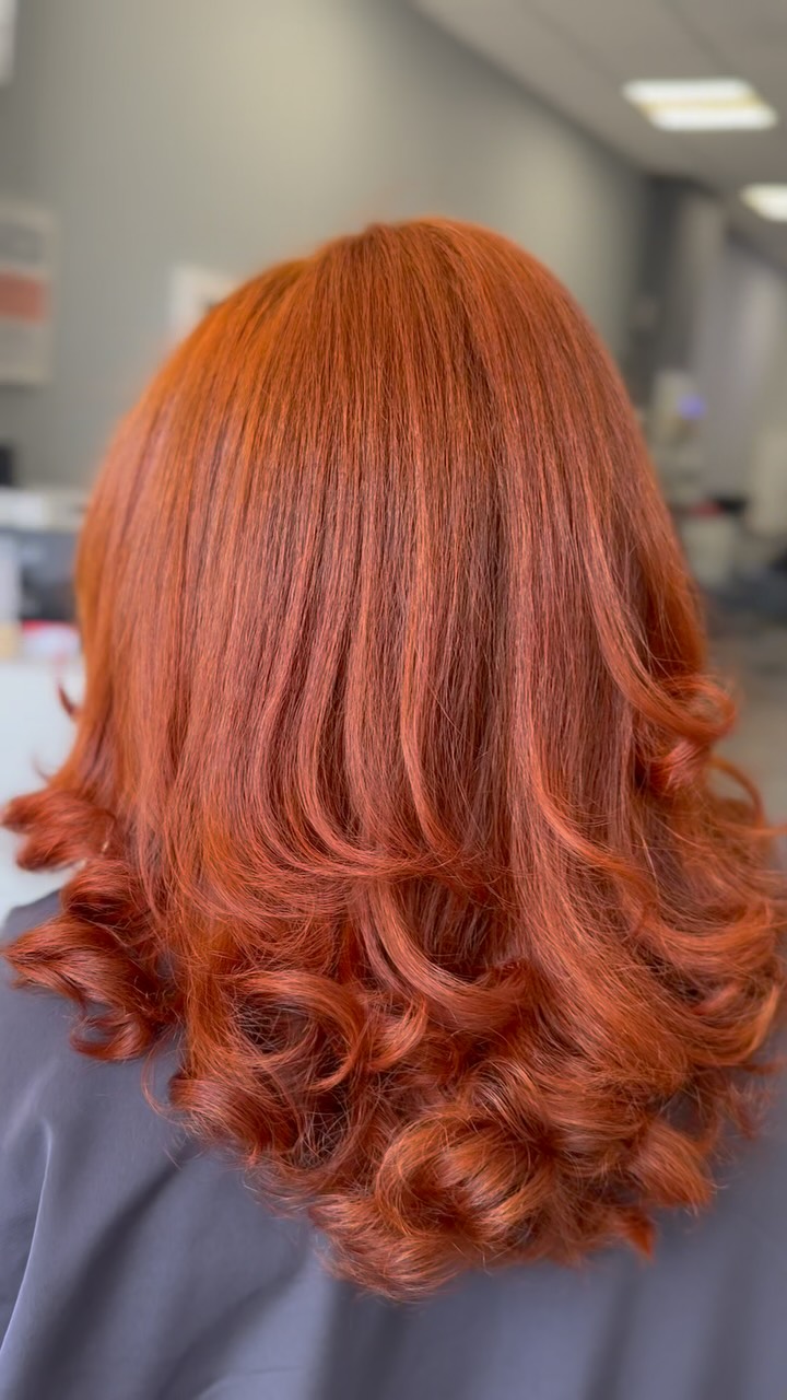 How beautiful is this copper color ….
#copperhair #nychairsalon #blow #hairstyles #bronxhairstylist