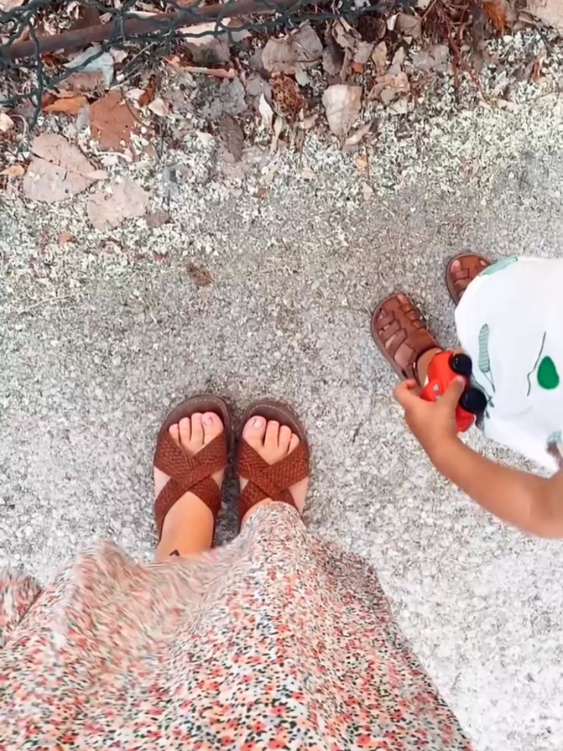 • PETIT HOMME •
Son caractère, son sens de l’humour, ses goûts, ses envies, ses préférences, ses éclats de rire, ses mots, sa voix…
Chaque jour je le découvre un peu plus, je suis si heureuse de le voir grandir et fière d’être sa maman.
Mon petit homme.
🫶🏼