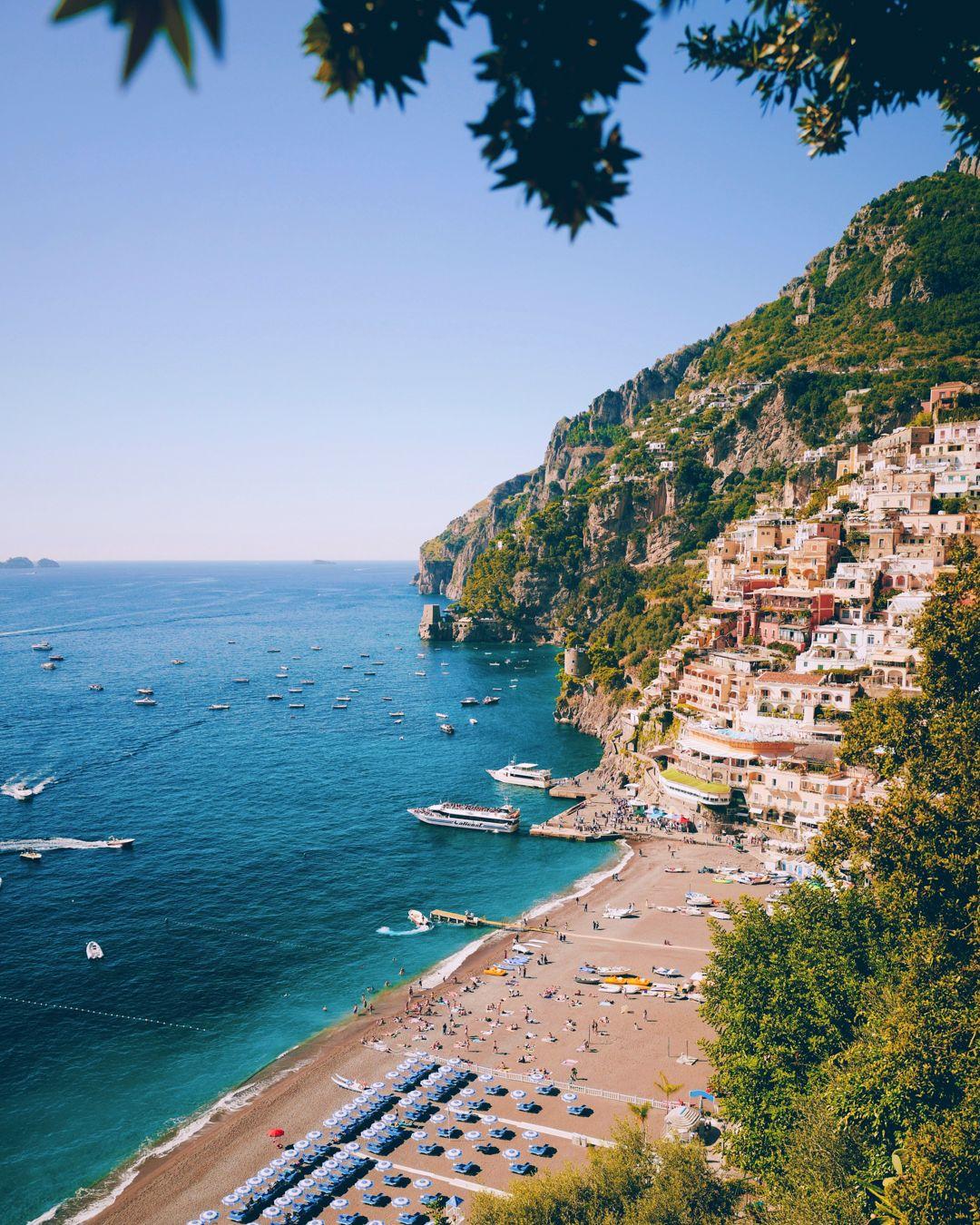 We get it, everyone’s flocking to Amalfi (and so are the crowds). But Italy’s magic doesn’t stop there...
Here’s where we send clients looking beyond Amalfi:
✔️ Puglia’s quiet coastal villages and iconic trulli houses
✔️ Piedmont for sipping Barolo straight from the source
✔️ Umbria’s medieval hill towns (glass of Sagrantino in hand)
✔️ Elba’s Tuscan island vibe that feels like your own secret
Italy has so much more to explore. Ready to see it differently?
.
.
.
.
#alpenglowtravel #ItalyTravel #LuxuryItaly #LuxuryTravelAdvisor #HiddenGems #ItalianEscape #VIPTravel