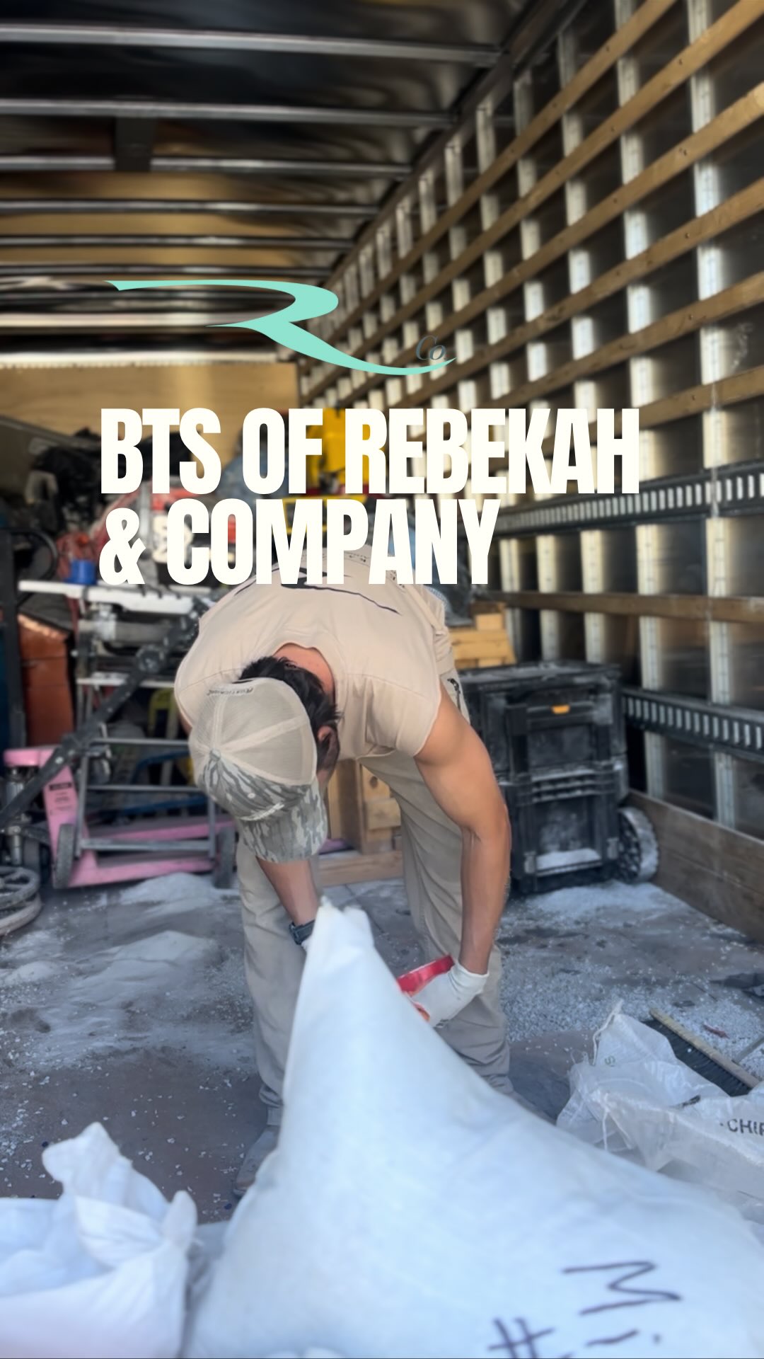 Behind the scenes at Rebekah & Company!
Today we’re offloading after finishing 40,000sf of terrazzo out of state!
Looking to get your floors done?
Link in bio!
#terrazzo #terrazzoflooring #terrazzofloor #terrazzocompany #terrazzodesign #interiordesign #womenowned #construction #terrazzocontractor #southerncalifornia