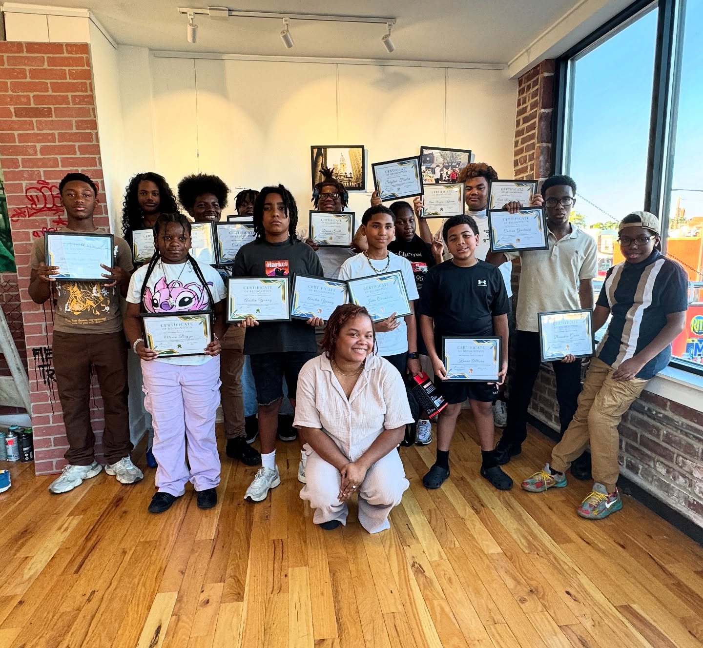 ✨Summer 2025 Youth Photography Showcase✨⬇️
Let’s congratulate our 13 students, 9 of them which transitioned from Newbies to Alums, for completing our 7th cohort for DBM Visionaries photo academy! 👏🏾📸
🌟 Special thanks to @urbanartgallery for partnering with us the past 2 years to offer free photography programs to our Philly youth!
🌟 Special thanks to our sponsors at @immortalvisionstudio, which we were able gift two giveaway winners with their 28-in-1 camera cleaning kits!
🔗 Applications for our Fall 2025 Youth Photography Workshop (starting in October) are NOW OPEN until Saturday, September 20th by 11:59pm. Don’t wait too long to sign your child up!
•
•
•
#DBMVisionaries #UrbanArtGallery #YouthPhotographyProgram #Graduation #PhotographyShowcase #PhotoExhibition #CaptureTheMoment #PhotographyJourney #PhillyPhotographers #AspiringPhotographers #YouthPhotographers