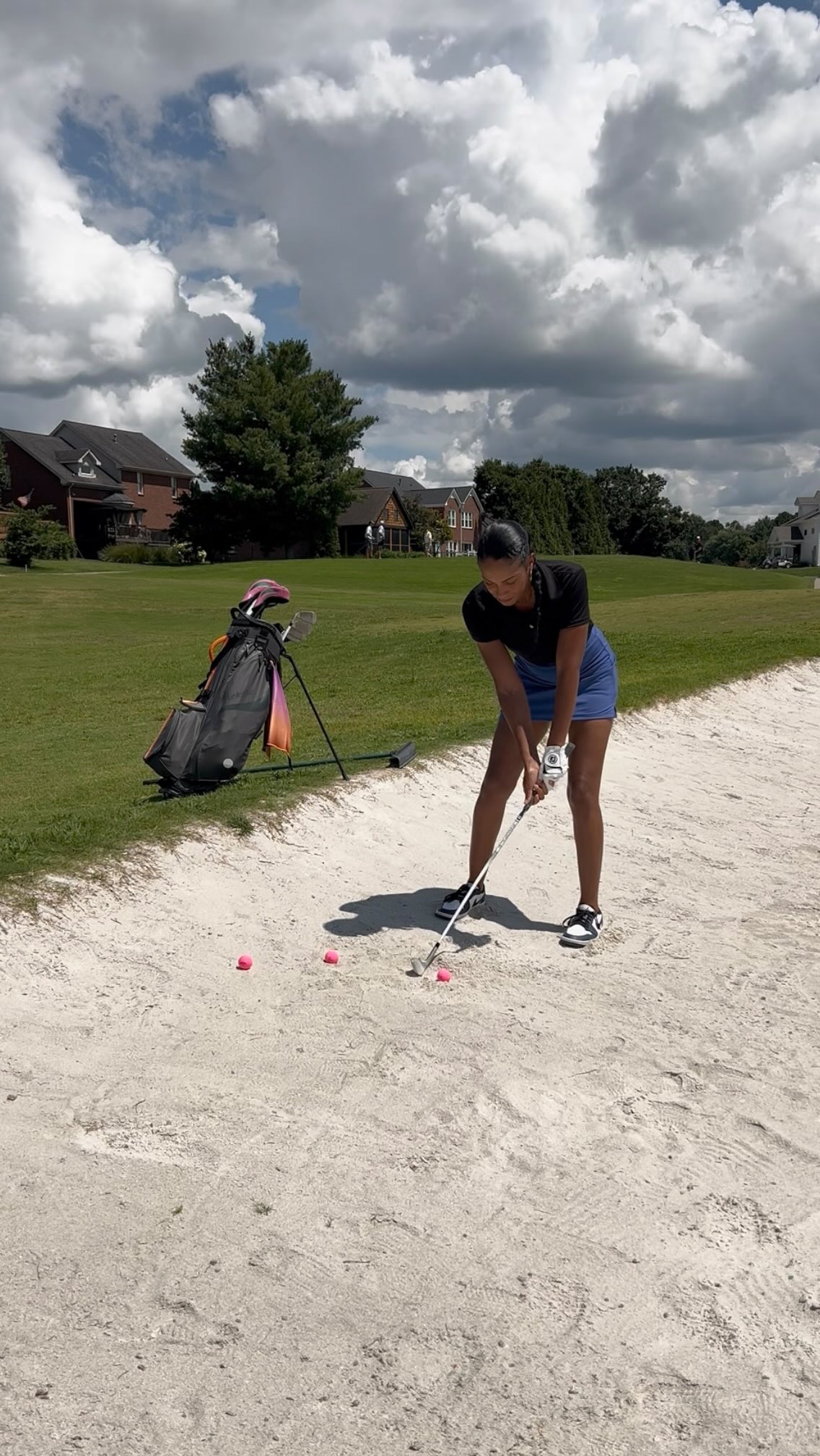 This is your sign to practice your Bunker shots! Do you include Bunker shots when you practice your short game? #ShortGamePractice 
Golf Bag Details: @linkslite 
Discount Code: Sylvia10
.
.
.
#ShortGame #GolfPractice #BlackGirlsGolf #BunkerPractice #GolfGirl #Golf #GolfAddict #GolfLife #Golfer #BeginnerGolfer #GolfTips #NashvilleInfluencer #ContentCreator #GolfContent