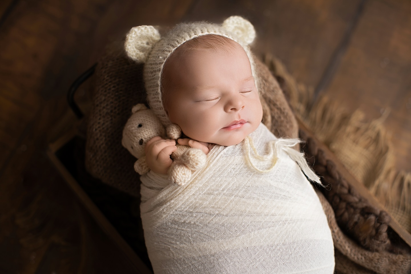Sydney Newborn Photographer
#newbornphotography #newbornsession #sydneynewbornphotography #sydneymums
Let us create memories and images that tell your story 🫶🏼
📸What’s Included:
✔️Newborn outfits, props, headbands and hats
✔️Studio & In Home sessions available
✔️ High Resolution edited images
✔️Siblings and Parents welcome
www.firstmomentsphotography.com.au