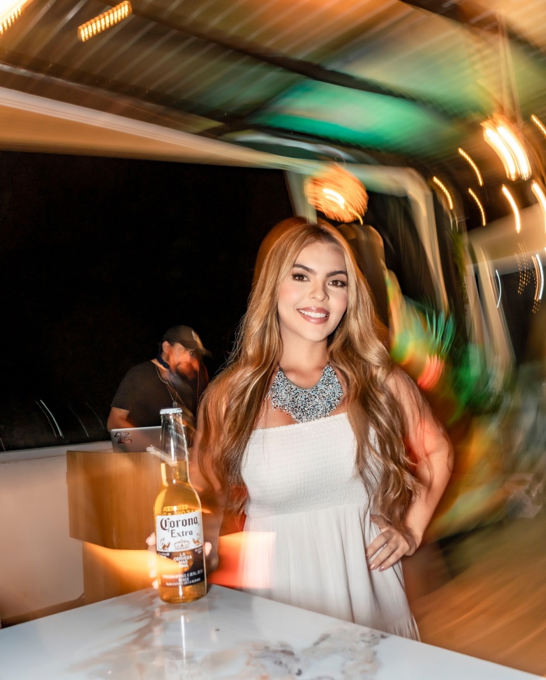 📸✨ Seguimos capturando momentos únicos junto a @corona_guatemala , con una vibra increíble y un ambiente que se vive al máximo en cada evento 🔝🔥 ¡Gracias por confiar siempre en nuestro trabajo y permitirnos ser parte de estas experiencias inolvidables! 🍻💛 #CoberturaFotográfica #EventosCorona #LiveInMedia #FotografíaProfesional #MomentosÚnicos