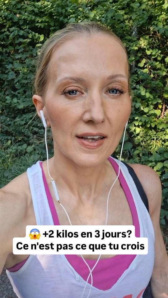 2 kilos en 3 jours ? Ce n’est pas ce que tu crois… 💡
🚫 Ce n’est pas de la graisse, et voilà pourquoi…
💬 Beaucoup de clientes me disent : "J’ai pris 2 kilos d’un coup, je ne comprends pas…".
👉 Très souvent, c’est simplement l’effet canicule : rétention d’eau, chaleur, peut-être un apéro ou un repas différent le week-end, ou encore un moment particulier dans ton cycle.
🔥 Avec la chaleur, je vois ça chez toutes mes clientes… et chez moi aussi !
✅ La solution : reviens à ton alimentation habituelle, laisse passer l’épisode de chaleur et détends-toi.
📏 1 kilo de graisse = 9 000 calories. Tu ne les as pas prises en 3 jours !
💡 Lâche la balance, respire… et ton corps fera le reste.
#FitLeaderPro #SantéFéminine #Poids #Nutrition #BienÊtre #VieSaine #CorpsEtEsprit #RétentionDEau #Canicule2025 #CoachingSanté #PerformanceFéminine #SantéAuFéminin #MindsetSanté #SantéDurable #GestionDuStress #SantéHolistique #RoutineBienÊtre #LeaderÉpanouie #NutritionSaine #HealthyLifestyle #PerteDePoids #SantéGlobale #ConfianceEnSoi #HealthyMindset #FemmesAmbitieuses #EquilibreDeVie