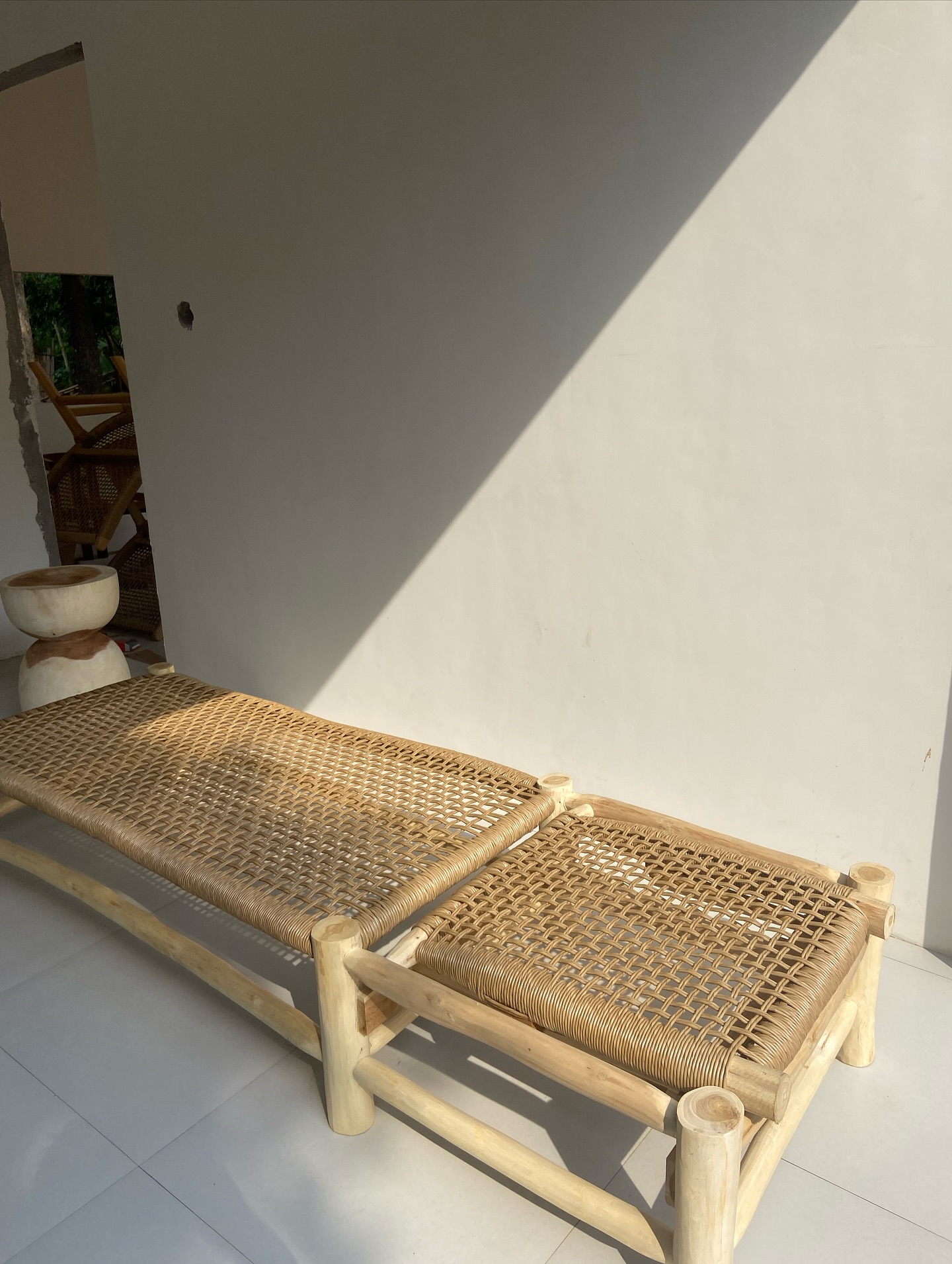 daybed /lounger with natural teak wood . by @javawoodcraft