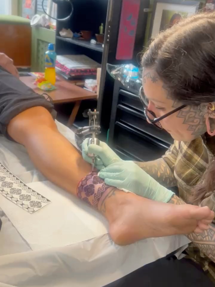 .
✤ Connections ✤
So, I’ve been slow at posting lately.
This tattoo was so enjoyable to do. T is such a lovely, charismatic and inspiring person, which is enough to make for a great day. But I got to learn a little about Filipino Tattooing and culture, which I loved and appreciated.
I’m learning that tattooing for me is about connections.
Whether it’s connections to your physical body, connection to your glimmers*, connections to your roots, heritage or if it’s connections to healing.
Tattooing isn’t just about the human connections that occurs when one of us permanently alters the other’s body or the sharing of personal space, our time & stories. Tattooing has always been important to us, it can run deep.
Much deeper than Pinterest and celebrity tattoos… leaving that sentence there.
If you would like to enquire or book in, awesome!
* Email - gets priority - Link in Bio
* DM - Link in Bio
Based at:
@tengu.tattoo.studio, Clifton Bristol.
Thank you 💜
Take care
Hx
. * a Glimmer is something that makes you eyes light up and your heart sing when you talk about it. When you can see the excitement, passion and enthusiasm someone has about something when they talk about it.
#bristoltattoo #tattooartist #connections #glimmers #healing #ankletattoo #anklebandtattoo