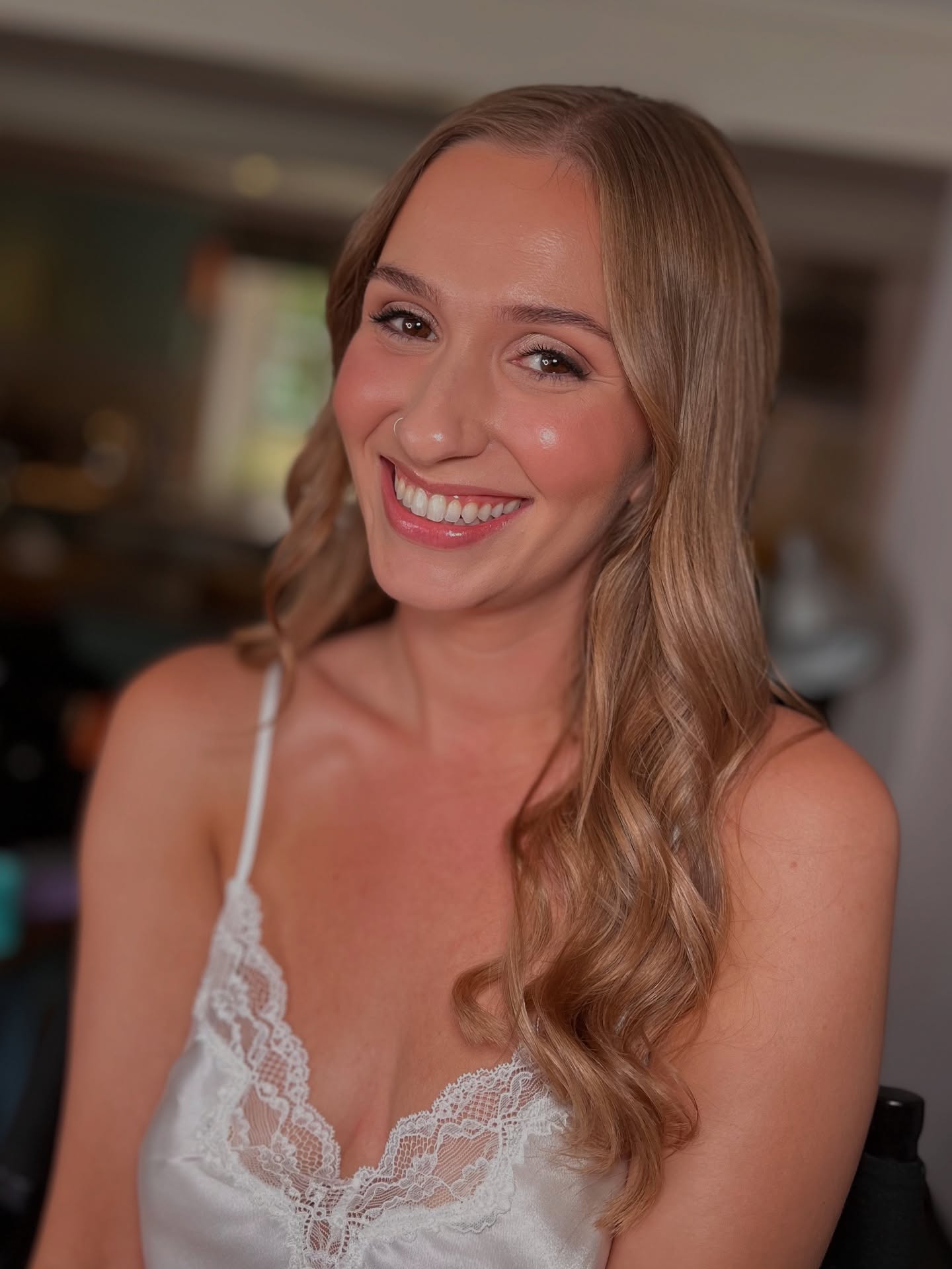 ✨DANIELLE ✨
What an absolute angel she was on her special day! 💍💕
It was such a pleasure to create this soft, timeless look for @daniellelouisepower wedding day at the beautiful Symondsbury Estate.
Glowing, natural and effortlessly elegant, the perfect finishing touch for such a radiant bride 💍✨
#dorsetbride #dorsetbridalmakeup #sydmondsburyestate #glowybridalmakeup