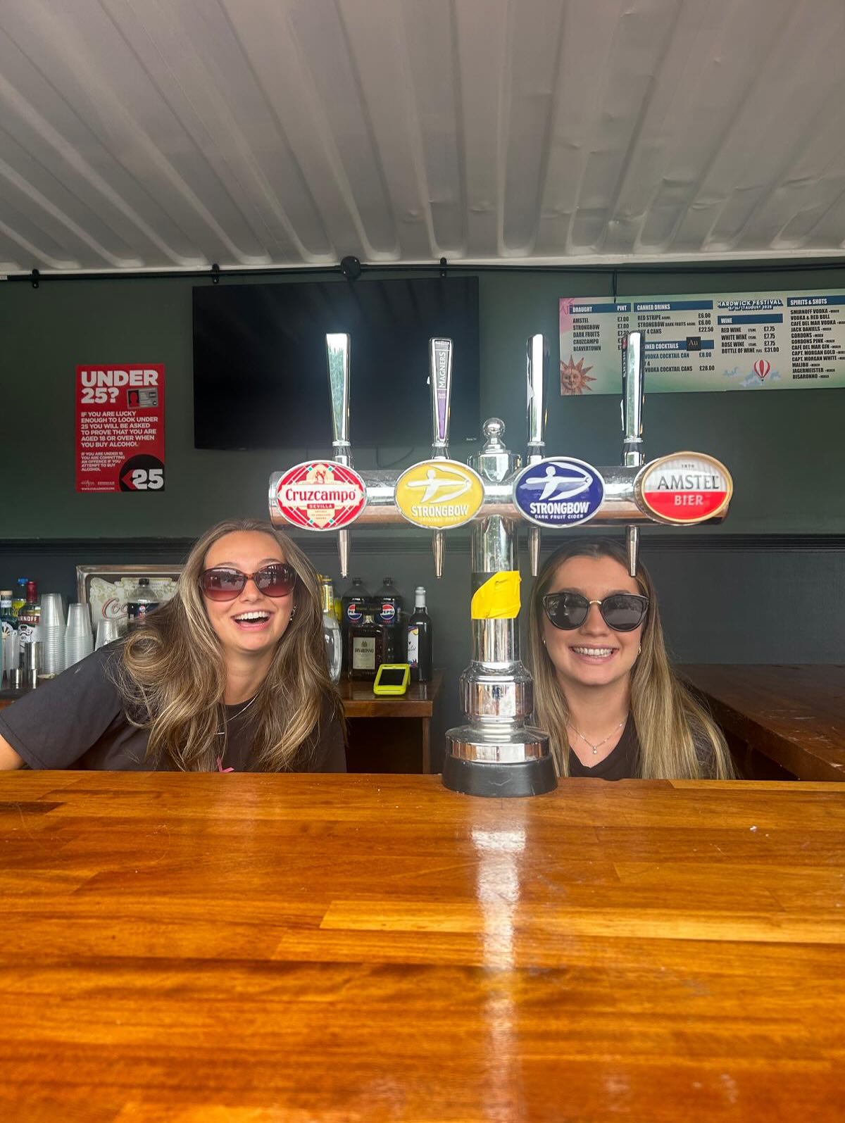 ๐บ HARDWICK FESTIVAL 2025 ๐บ
3 epic days, over 300 shifts, countless good vibes ๐
From serving pints at the Fezzie Arms, to hosting in the VIP tipis, our 132 Xenia Legends brought the energy, the smiles, and as always a touch of pro modelling ๐
#greggs #hardwickfestival #summer