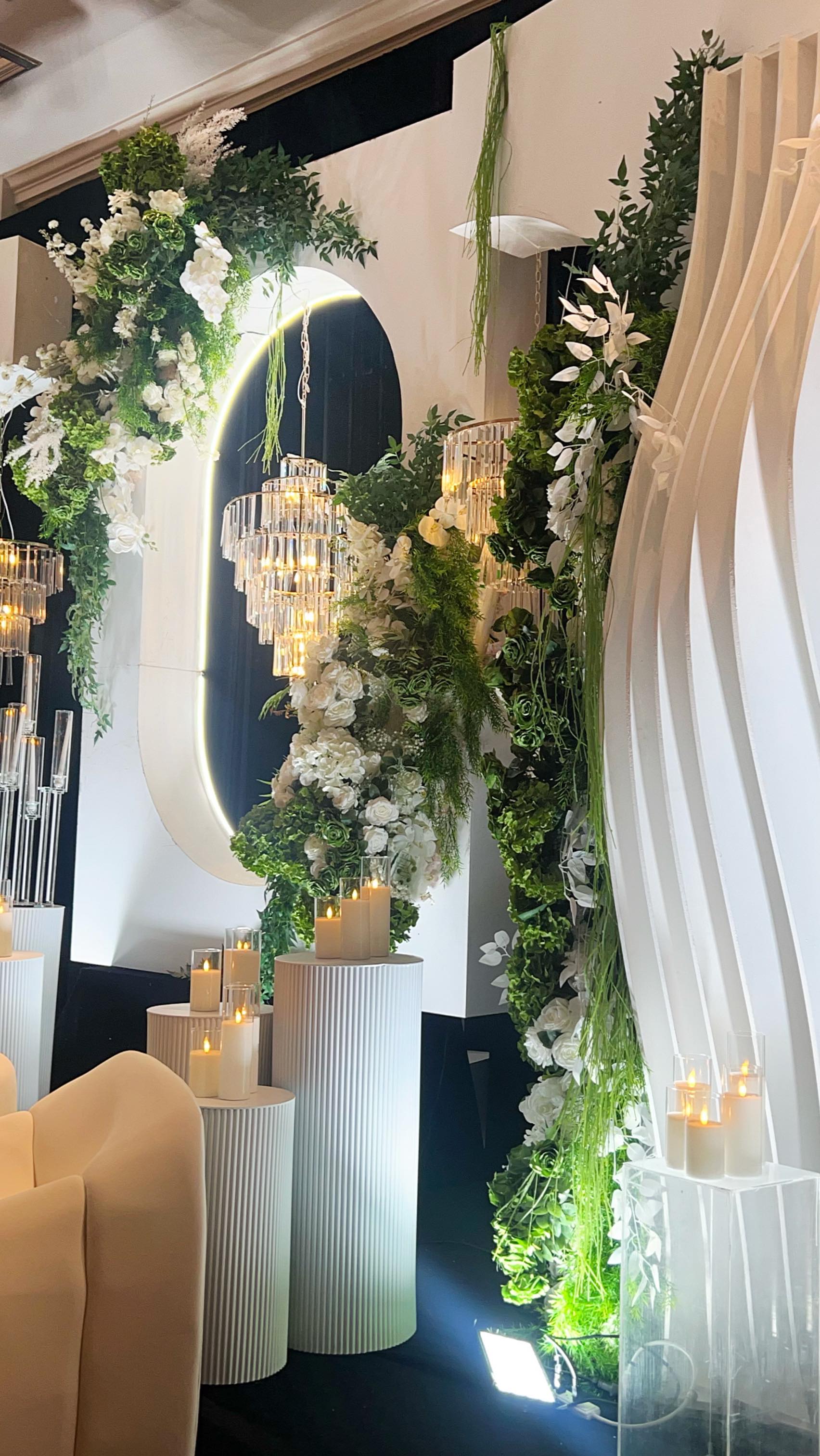 One of our favourite transformation. A perfect combination of elegance, greenery, and modern asymmetrical structures 🤍
Decor: @rubysdecor
Venue: @venetianbanquetcentre
#luxury #wedding #weddinginspiration #weddingideas #weddingdress #weddings #weddingphotography #weddingdecor #weddingcake #weddingday #weddingplanning #weddingplanner #weddingstyle #weddingflowers #weddingguest #weddingmakeup #weddingseason #weddingphotos #weddingdesign #weddinginspo #instagram #blog #toronto