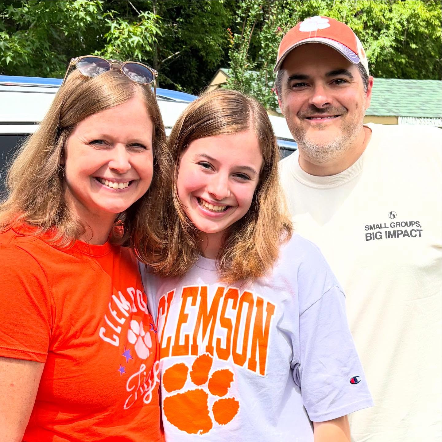 We did a thing today. Our girl started her Tiger 🐾 journey. We couldn't be happier. It's hard for me to be sad when I'm just so hopeful. She's gonna do so great and we can't wait to see all God does in this next leg of her race!
•
@lilliecateallen
@clemsonhonors2029
@sueallen610
@clemson_home
@clemsonstudentlife
@clemsonuniversity