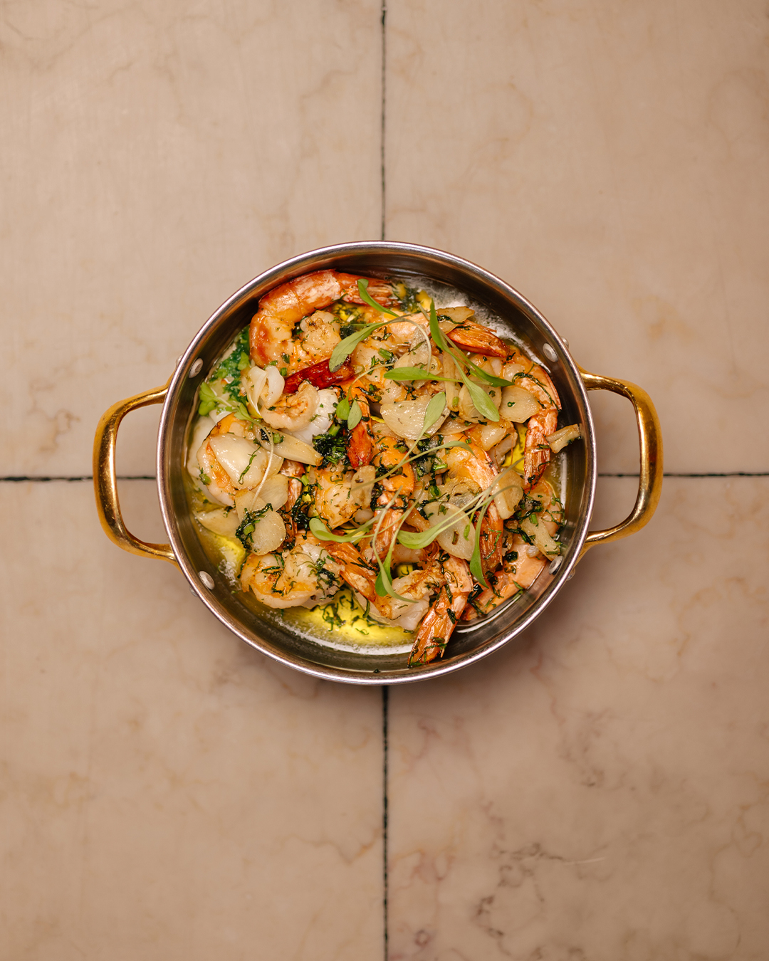 Gambas al Ajillo: o sabor que grita ¡olé! a cada garfada. Para comer sem pressas. Faça a sua reserva em tapisco.pt.
--
Prawns al Ajillo: the flavor that shouts ¡olé! with every bite. To be enjoyed slowly. Make your reservation at tapisco.pt.