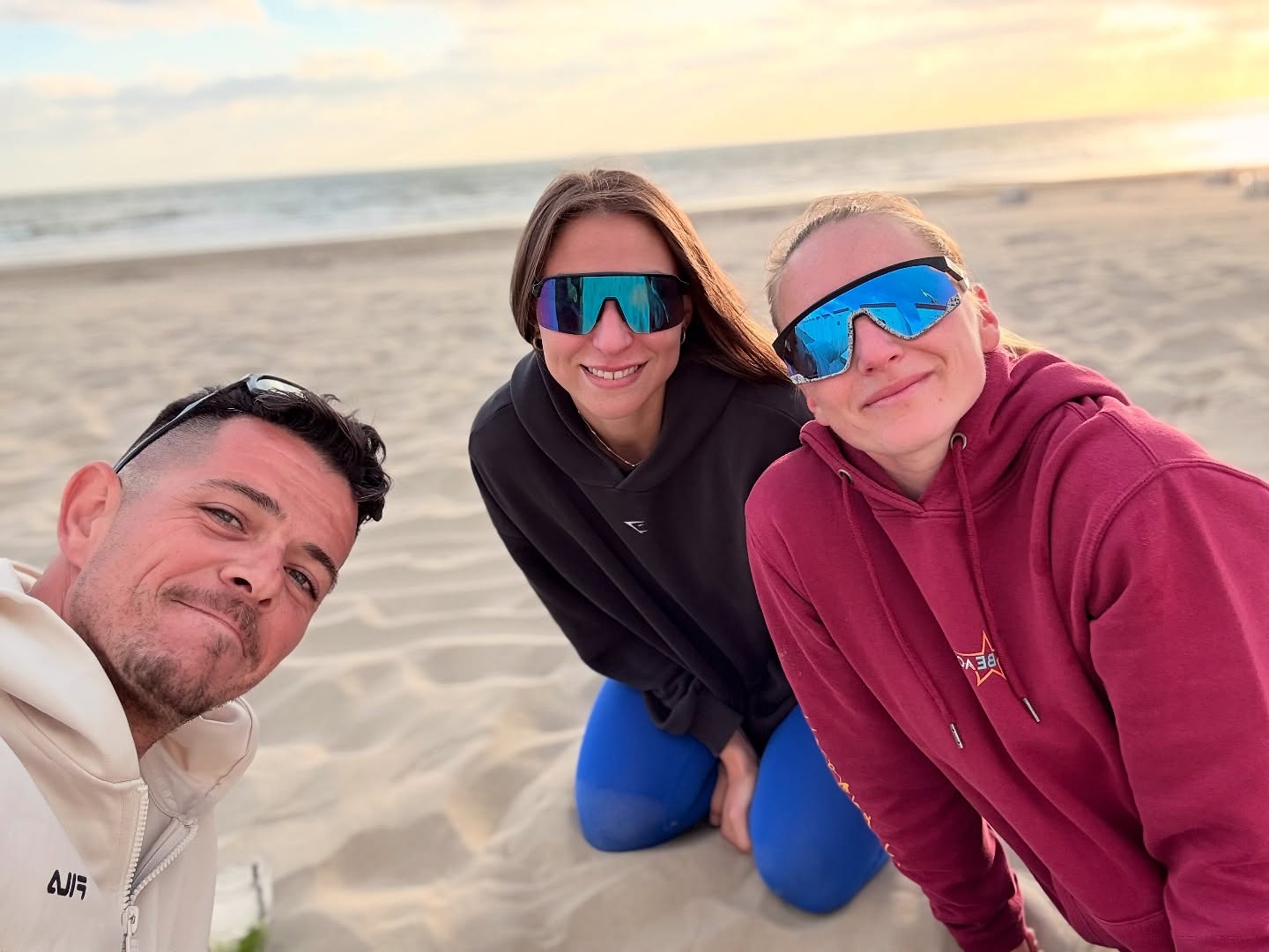 Tournament Summer season is over 🥹❤️
I had to wait a bit before writing this post to digest the bittersweet feeling left at the end.
Our club got incredible results, surely beyond expectations:
@olgatroshina92 and @xienvs03 always at the top in the Belgian Pro Tour and in the Queen of the Court, ending with a good 5th place at the Masters after a series of podiums.
@stefano_imperiale00 and @edoardo.pizzileo winning a Challenge at their first event together and getting a silver medal at their second;
@caracci.valentina and @federicagln also won a Challenge event together!
And much more!
Beach Volley Europe qualified for the European Cup Finals at the WEVZA tournament in Bellaria, winning both the categories 🤩
We trained endless hours, in the sand and in the gym, we drove thousand kilometers and had so many special moments. This sport gives so much back. ❤️
With the motivation of knowing that we have always been so close to get more, we already look forward to the next appointments: first above all, the European Cup finals!
If our club has achieved all of this in such a short time, it is because of the players determination, but also thanks to all that are a part of it, as only this makes it possible!
More and better to follow BEACHRs!!!! 💪🏼😏