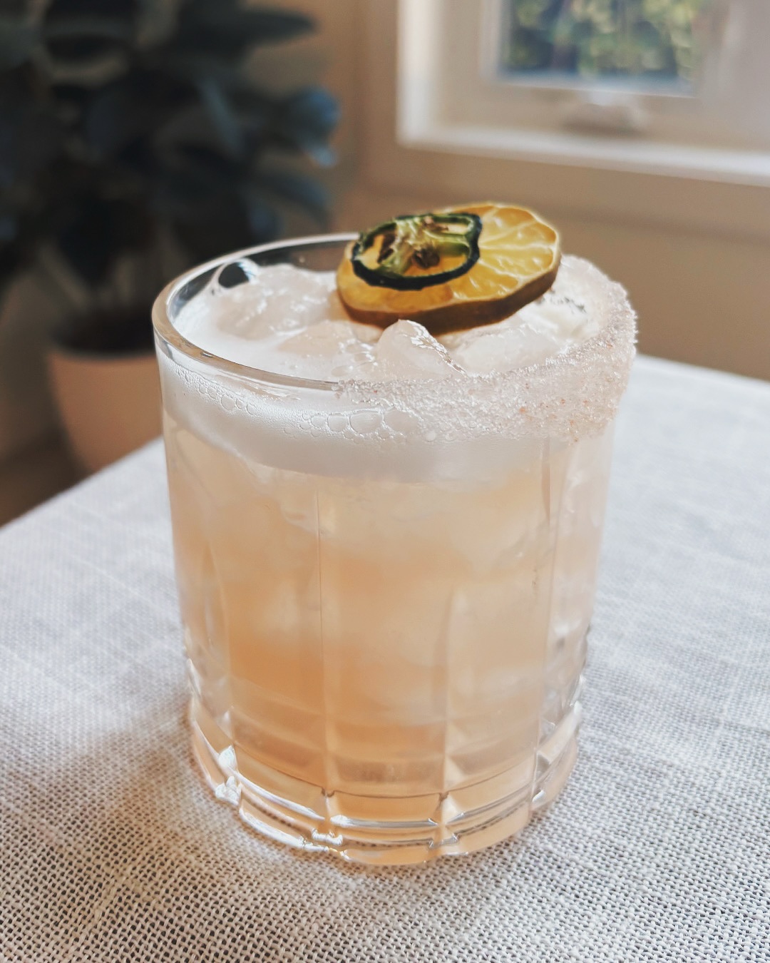 Did someone say cocktail party?🍹✨
Custom cocktails make the best accessory for any occasion. Here’s the line-up from a 40th birthday celebration over the weekend:
🌶️ HONEYDEW HABANERO MARGARITA
tequila silver | habanero melon syrup | lime | cucumber melon cold tea | pink salt | dehydrated lime + pepper
🍑 SOUTH PEACH SOUR
bourbon | peach basil syrup | lemon | whites | dehydrated peach
TIGER BEET
gin | beet + blood orange syrup | grapefruit | lemon | anise candied beet chip
For a full list of our seasonal cocktail selections, visit mixentertainment.ca!
#yxe #saskatoon #saskatooning #yxeevents #barcatering #cocktails #sk #skevents #saskatoonbusiness #saskatoonevents #saskwedding #saskatoonbride #saskatchewan #YQR #Regina #reginaevents #reginaweddings #YEG #Edmonton #edmontonevents #edmontonweddings
#bartending #mobilebar #saskatooncorporate #saskcorporate #instagood #entertainment #saskatoonentertainment #dtnyxe