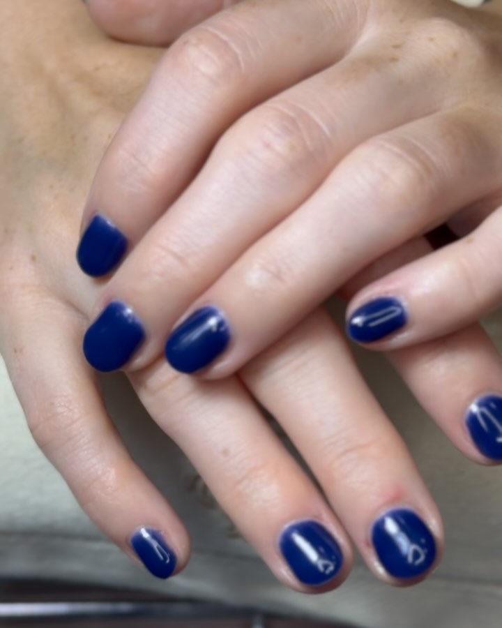 💅💫Biab nails 💅 #midnightbiab #shortnails 💫
.
.
.
#biab #biabnails #biabmanicure #biabjourney #biabislife #tgb #thegelbottle #thegelbottleinc #nails #nailsofinstagram #nailstagram #nailsnailsnails #nailstyle #nailsinspo #hongkong #beautystudio #susanbbeautystudio #saiyingpun ✨🌸