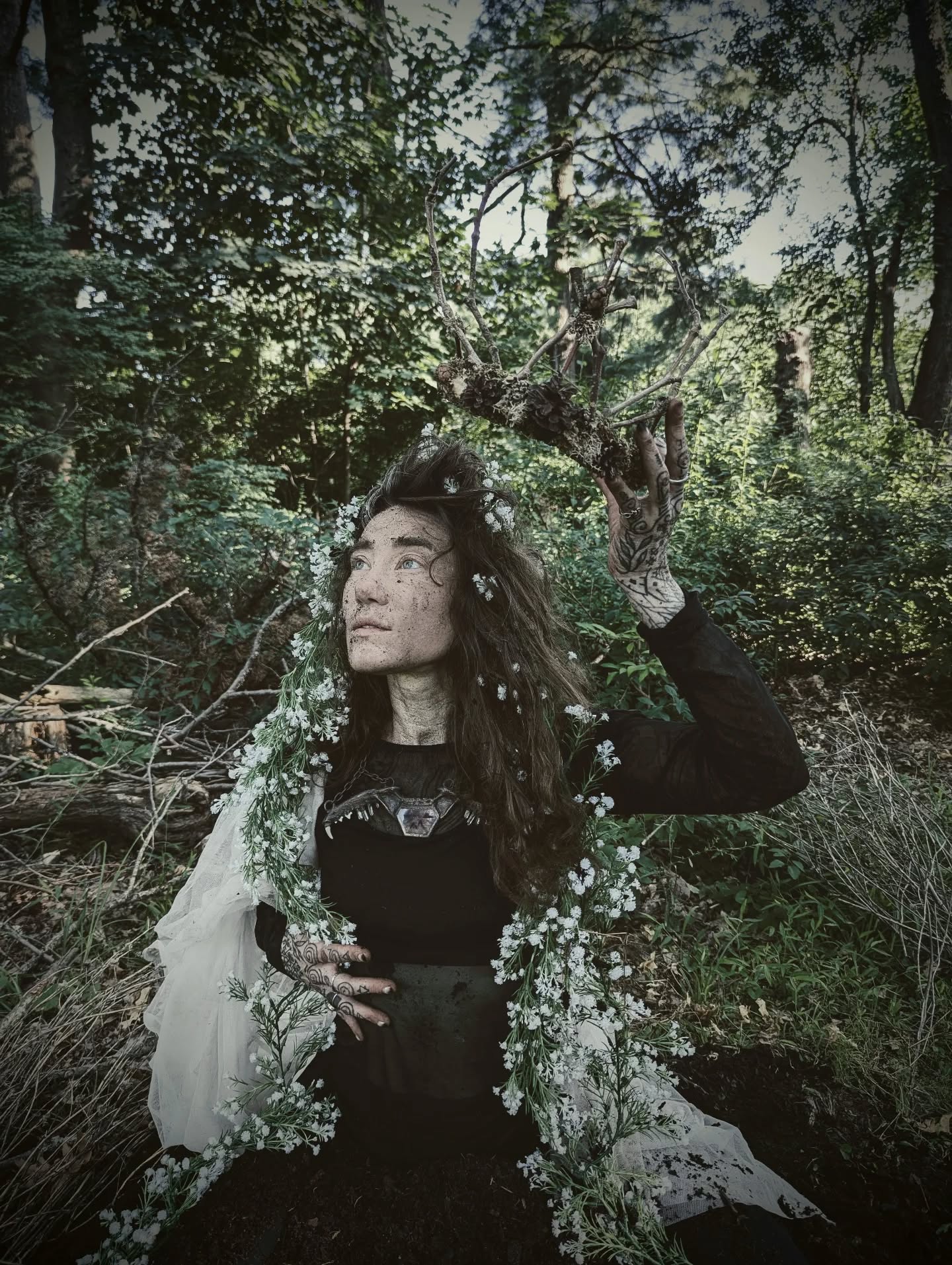 embodiment of the May Queen
the ritual sacrifice necessary to crawl through the depths, choking on darkness
collapsing into the idea of having been planted, not buried
resurrection, reclamation, return to the maiden self
š· @oceanqueen2774
#beltane #mayqueen #ritualsacrifice #goddesdembodiment #pagan #adornment #theoldways #worshipinthewoods #praytothewilds #myallegiancetonatureistotal #foragedbone #copperjewelry #magicamulet #bonejewelry #darkfolk #alchemy