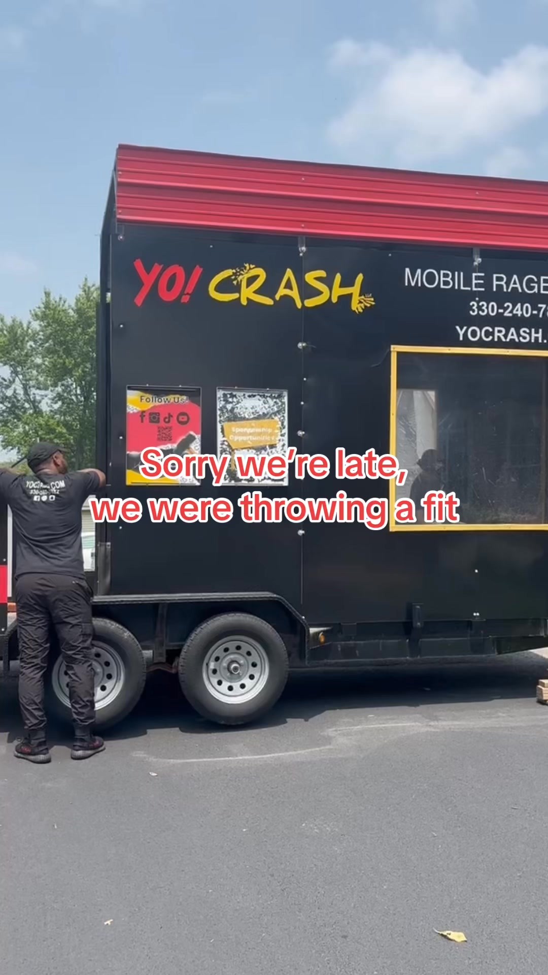 Sorry we’re late… we were a little busy breaking things 💥👀
•
•
#yocrashrageroom #rageroom #yocrashmobilerageroom #yocrash #smashroom #angerroom #ohiorageroom