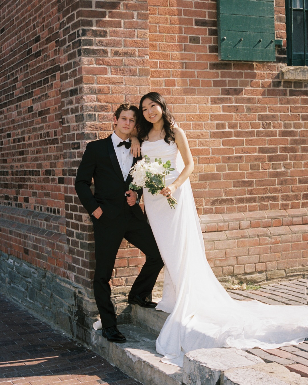 Proof that the best weddings are the ones that feel like a party ๐
Photographer: @rayastudios_โจDay of coordinator:@eventsby_belleโจFlorist: @calliaflowersโจHair and makeup:@finessebyashlynโจDJ: @djflohback
Live wedding painter: @ej.yourweddingpainter