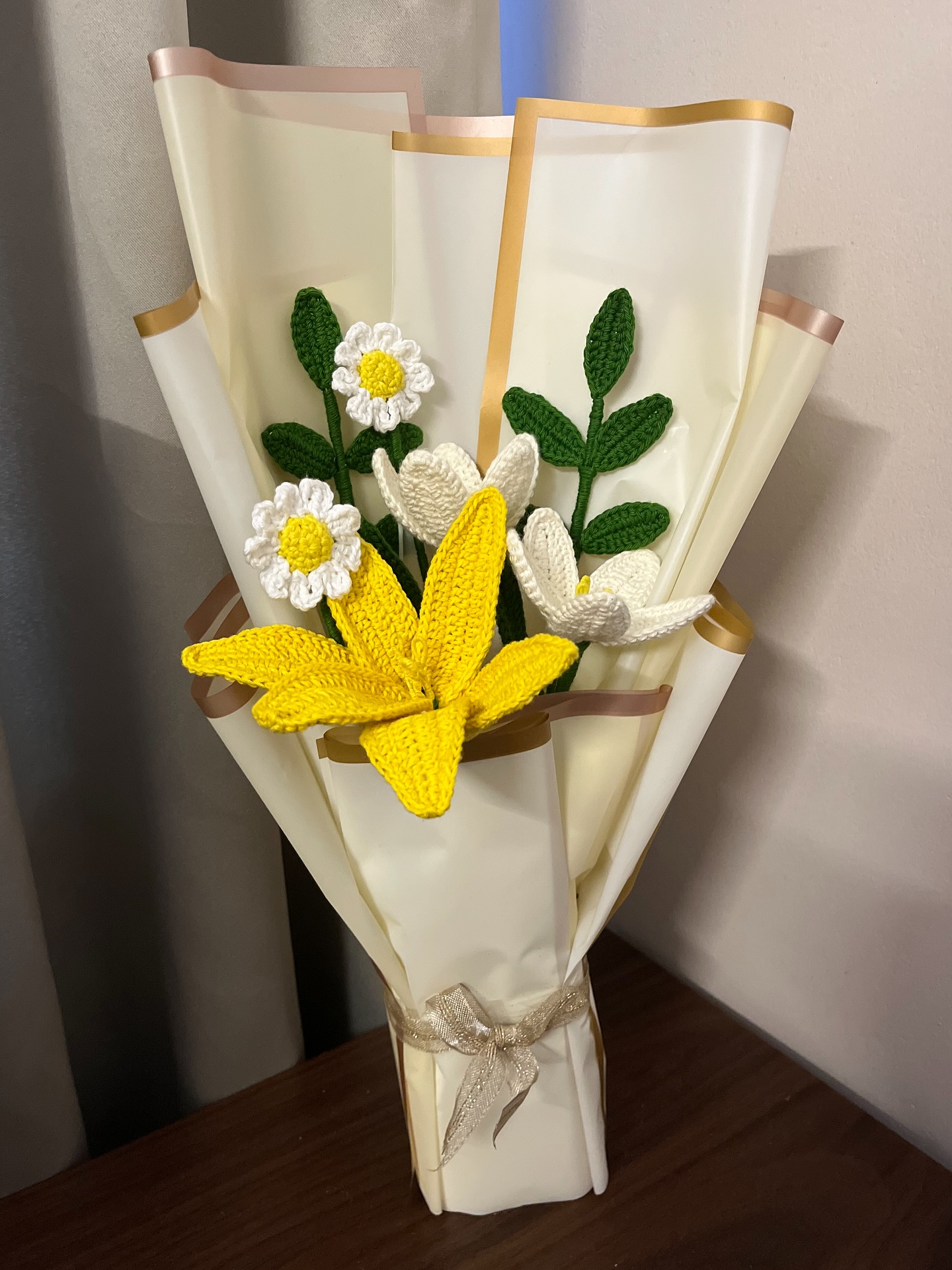 Crochet bouquet with full of love for his Wife ❤️❤️
Selected each flower with the best combo by himself #mashallah