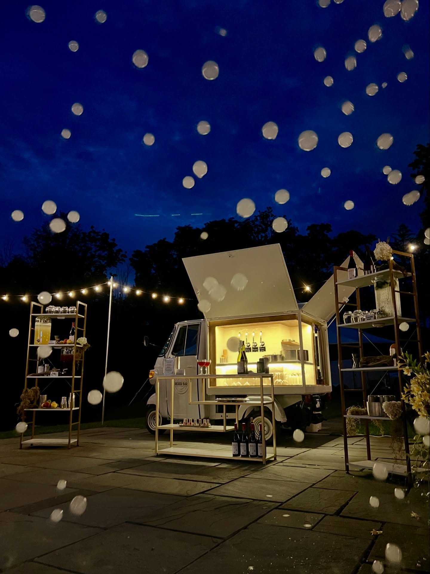 We are savoring these summer nights!β¨
This magical moment was captured by one of our crew last week at the beautiful @janeiredale event.
A positively gorgeous evening with a wonderful vendor team. More to come soon! π₯
π«§& β¨& π: @encoreaudioeventservices
event design: @rebeccadalydesigns
rentals: @mahaiwetent
Mobile bar. Beverage catering. Outdoor events. Tap truck. Brand launch. Unique. Memorable. Elegant. Savor the moment.