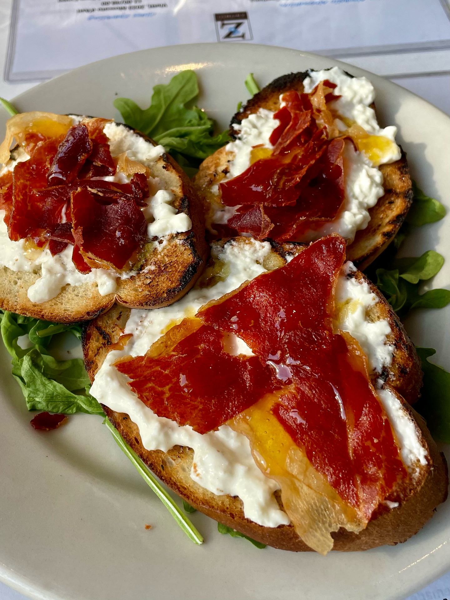 Crostini con Prosciutto Croccante e Miele โ
grilled bread topped with stracciatella cheese, crispy prosciutto, a drizzle ofย Biobacche Toscane Honey. ๐ฅ๐ฏ
Reserve your table at Zarletti.net!
#italianfood #foodfeature #mkeeats #mkefoodies #crostini