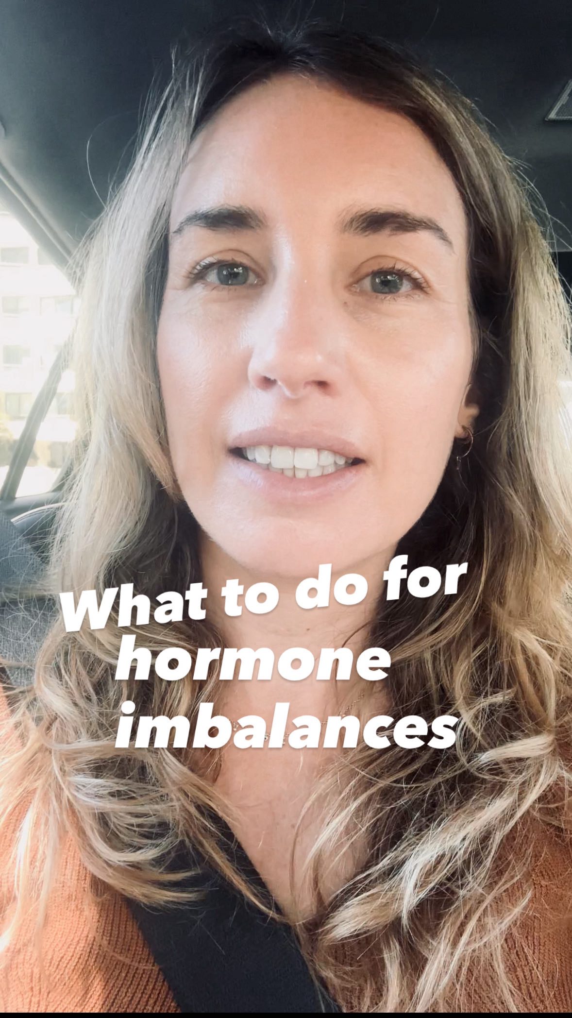 Why regular meals matter:
1. Supports your circadian rhythm: Your body has an internal clock that regulates hormones like cortisol, insulin, and melatonin. Eating at consistent times helps keep this rhythm steady.
2. Balances blood sugar: Skipping or delaying meals can cause spikes and crashes in blood sugar, which stress your adrenal glands and throw hormones off balance.
3. Calms the nervous system: Predictable meal times signal to your body that it’s safe to relax, supporting the parasympathetic (“rest and digest”) nervous system.
4. Improves digestion and absorption: Regularity ensures your digestive fire (Agni in Ayurveda) stays strong, which helps your body extract nutrients efficiently—essential for hormone production.
5. Reduces stress and cravings: When your body knows when to expect nourishment, it lowers cortisol spikes and emotional eating impulses.