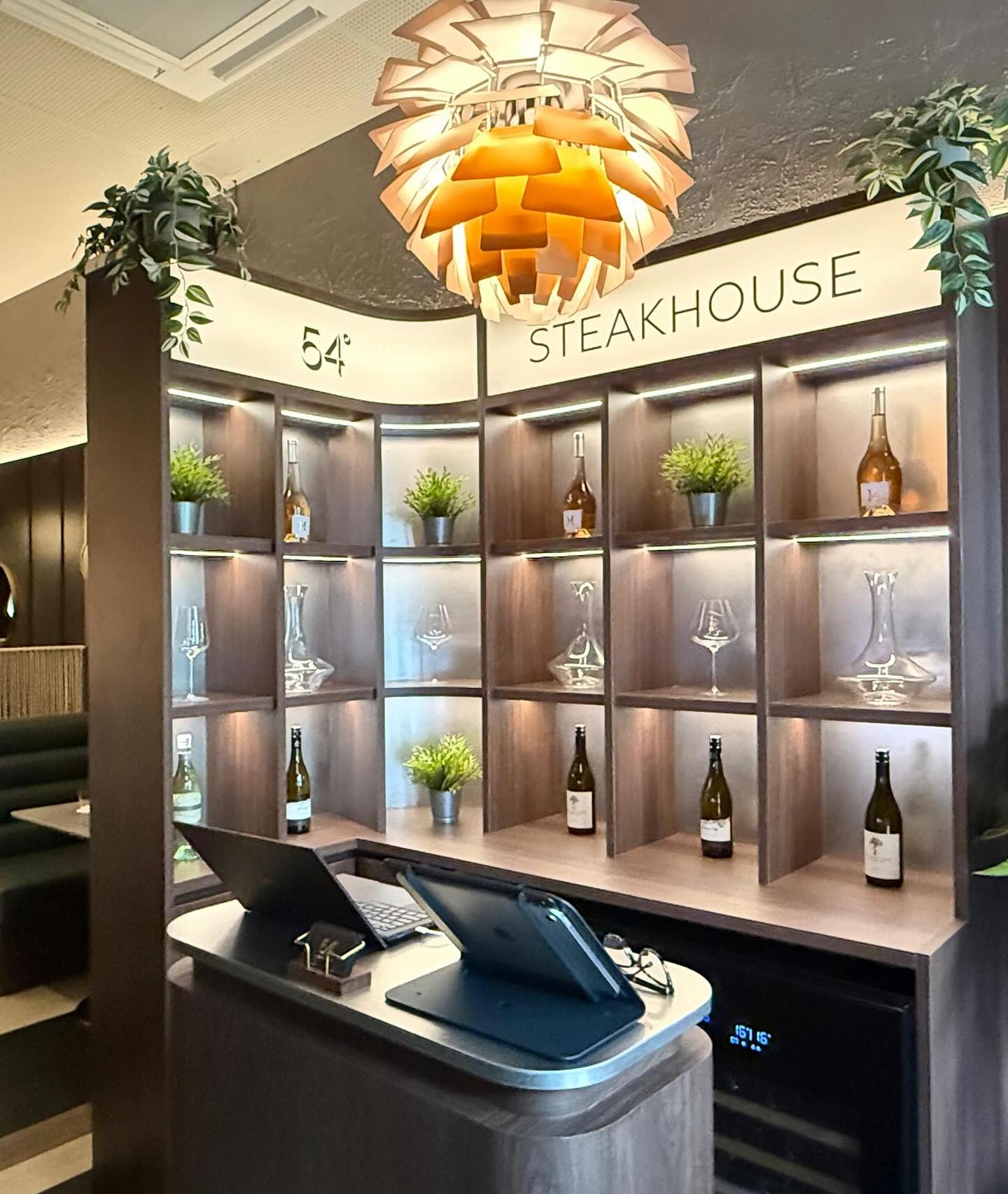 ❗️The wait is over❗️
The doors to 54° Steakhouse are finally open, and we are ready to serve up the best steakhouse experience in Singapore.
Be the first to indulge in our unrivalled juicy steak boasting the perfect crust, along with the range of starters, mains and desserts. Pair them with our selections of wines and cocktails that are designed to elevate your meal.
We look forward to welcoming you to 54° Steakhouse!
Book your table now via link in bio.