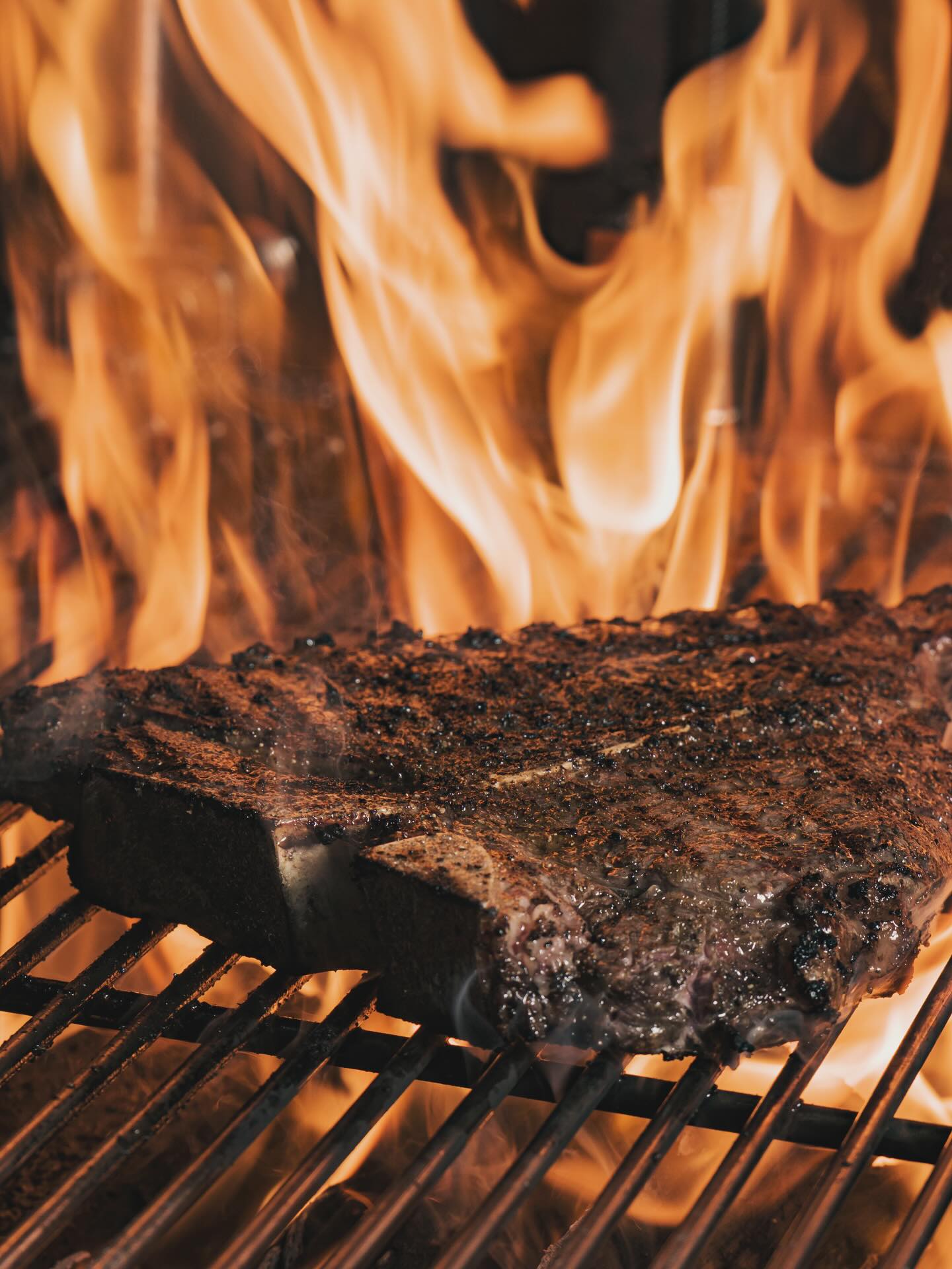 The grill is fired up, and the sizzling has begun at 54 Amoy Street.
Don’t miss out on being one of the first to experience succulent steak boasting the perfect crust, made possible by our proprietary seasoning and hybrid open-fire cooking.
Book your table now via link in bio.
54 Amoy Street, Singapore 069880