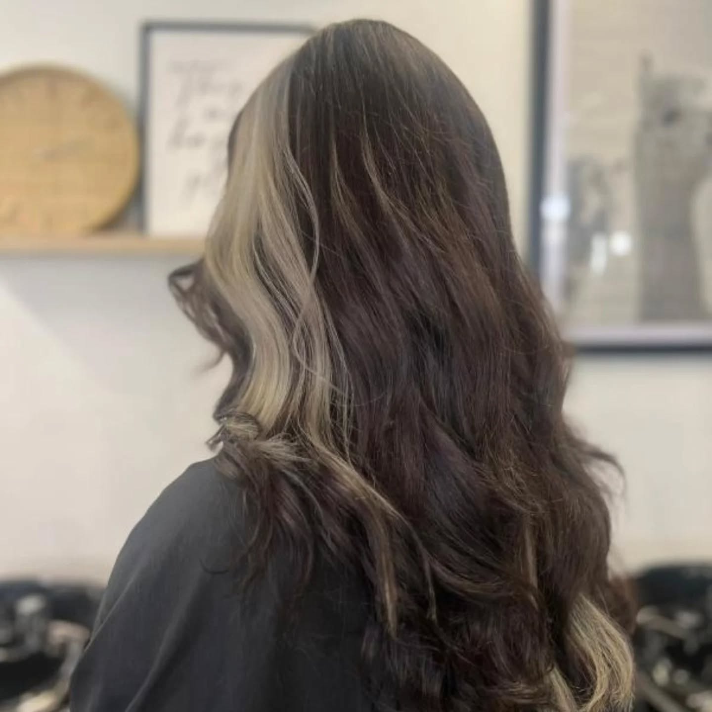 Our lovely Lily is here to make you feel refreshed, welcomed, and beautiful😍✨️