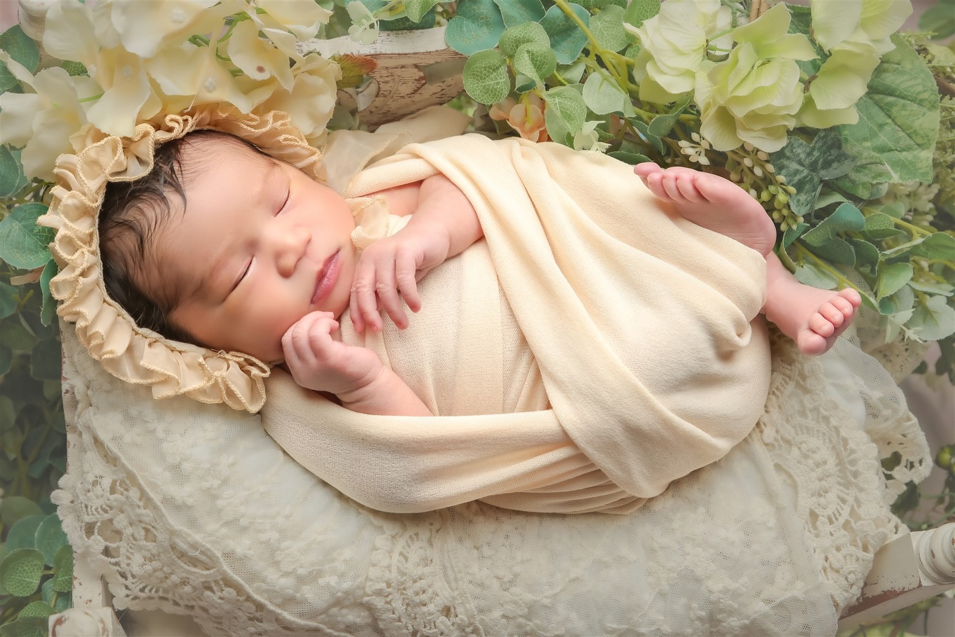 “Three little hearts, one beautiful bond 💕 Welcoming a newest addition with double the hugs and double the giggles from the sweetest big sisters. 📸
#NewbornLove #SisterSquad #BigSistersClub #MVPhotography #NewbornPhotoshoot #SiblingGoals