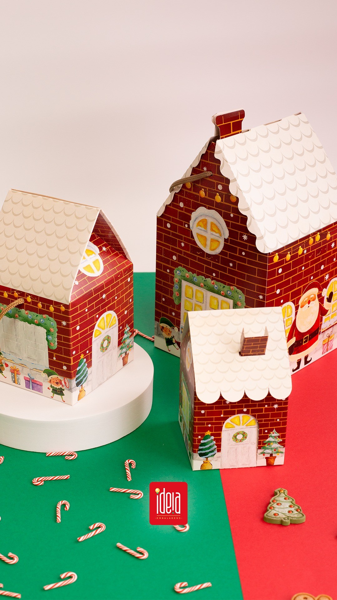 A magia mora aqui!
Apresentamos as caixinhas casinhas da Coleção Conto de Natal: embalagens lúdicas e encantadoras, perfeitas para transformar seus presentes em um verdadeiro conto! 🎁🏠
🎅 Um toque de criatividade para um Natal inesquecível!
#ideiaembalagens #contodenatal