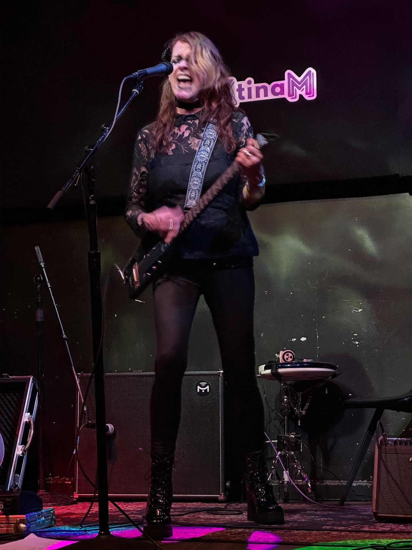 Had a great time last night @hotelutah “dark vibes” night! Thanks to @handsomehawkvalentine @kimbaanderson and @albs415in510 for an amazing night! Next show: Saturday 9/20 at the #whalestail in @goldengatepark #rocknroll #acousticalternative #solo #rockgal #sanfrancisco