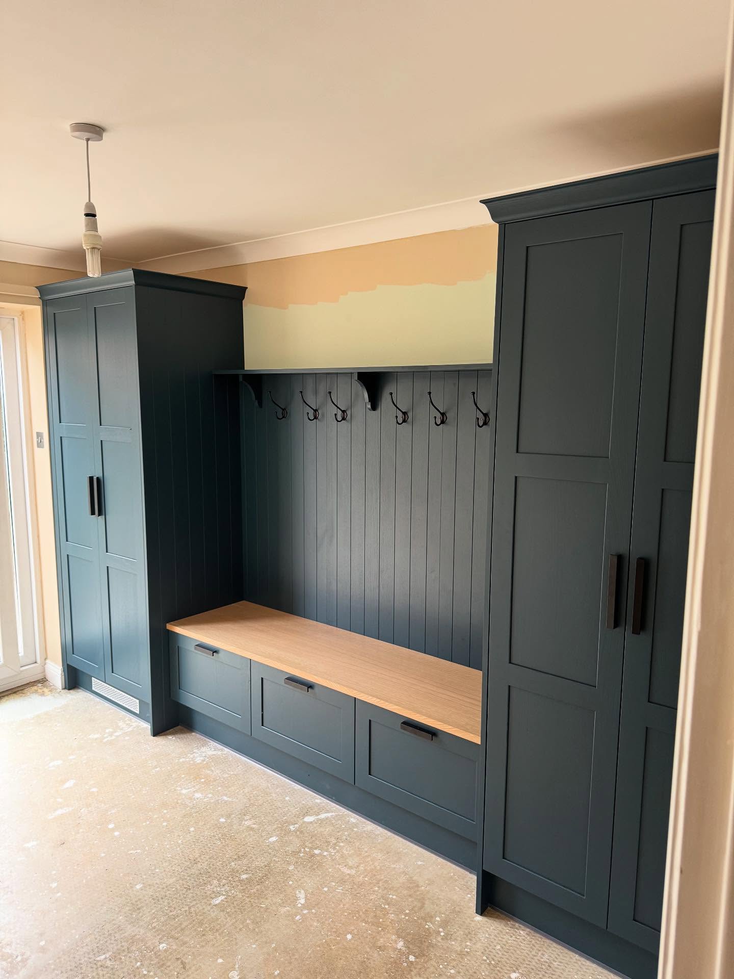 Boot Room in Marine Blue.
@stori_collection Aldana Marine blue doors
#bootroom #storage #boots #homeimprovement #designideas #ashwoodkitchens #shakerdoors #kitchenfitter