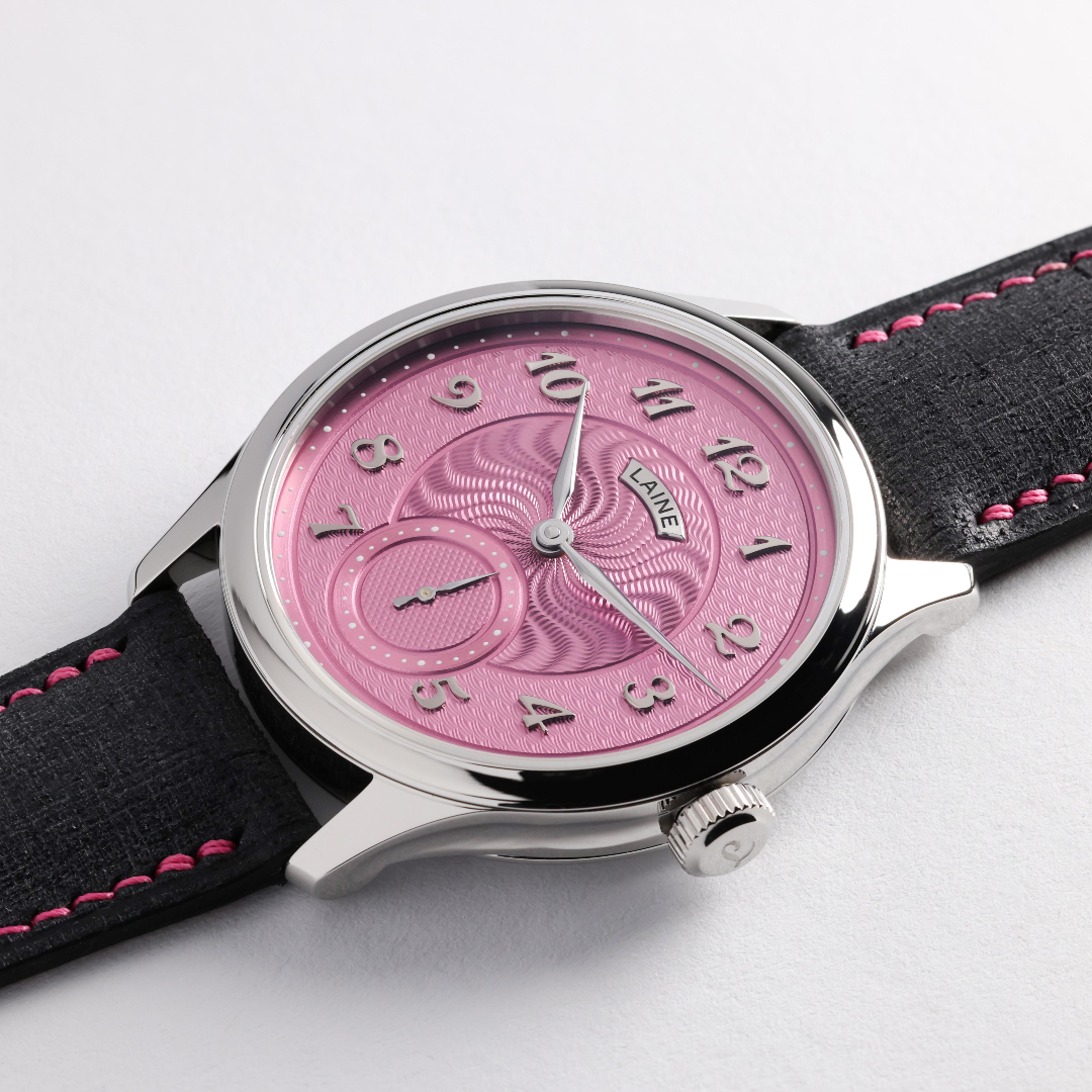 Tickled pink, literally ⏱️💖
V38 triple guilloche with pink dial and matching stitching on strap.
#custommade #bespoke #guilloche #torstilaine #watchfam #lainewatches #watch #microrotor #swisswatches