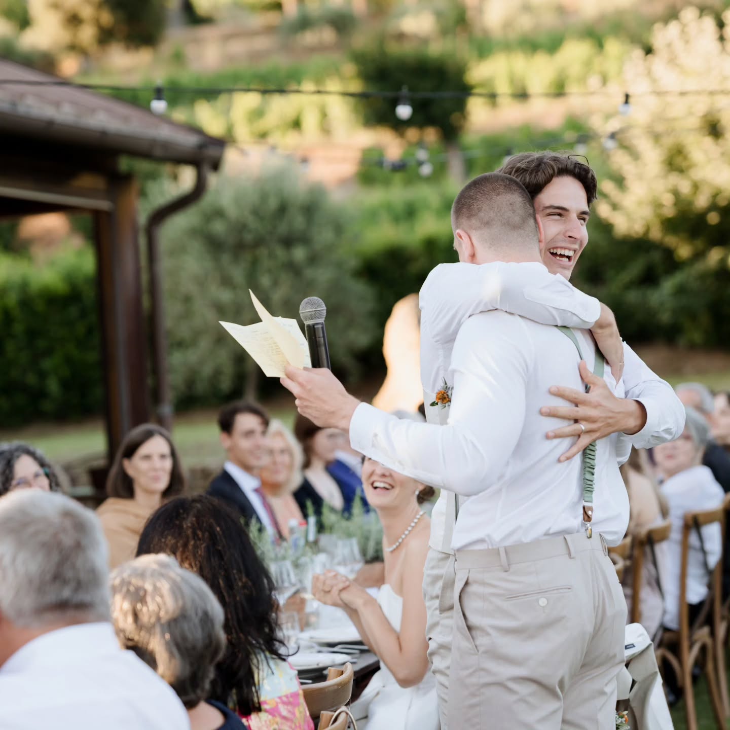 Hands down some of my favorite wedding photos are ALWAYS the shots of you hugging your loved ones. They might not be the most glamorous, instagramable moments, but they're the ones that carry so much emotion and will remind you of how happy and close you were to your loved ones on your wedding day. 🥲
Photos 1&5: @lucreziasenserini.fotografa
Photo 2: @nouvelphotofilm
Photo 3&4: @mollyburnsphotography
#freehugs #weddingday #bridalparty #friendsandfamily #weddingplanner #internationalwedding #newenglandwedding #intimatewedding #familygathering #weddingcoordinator #elopementplanner #eventplanner #sistainableweddings #naturalwedding #outdoorwedding #farmwedding #vineyardwedding