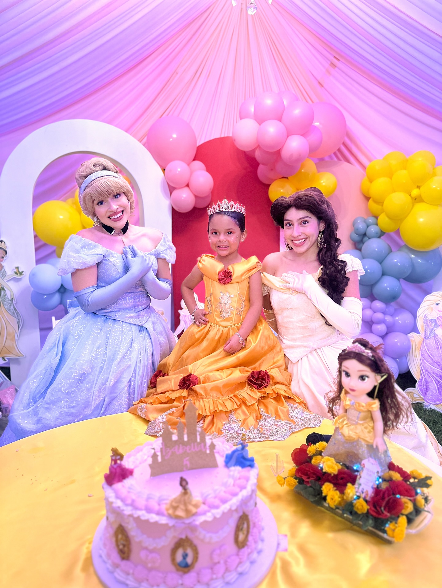 We love getting to be your guest!! Celebrating with your little ones is a dream come true for us! What a magical party this was for the sweetest little princess!! 👸💕
.
.
.
#fairestofallparties #houstonprincessparty #cinderellaandbelle #cinderellaparty #beautyandthebeast #disneyprincessparty #princessparty #houstonmoms #houstonkidsparty #houstonpartyplanner #kingwoodmoms #kingwoodtx #houstonheights #riveroakshouston