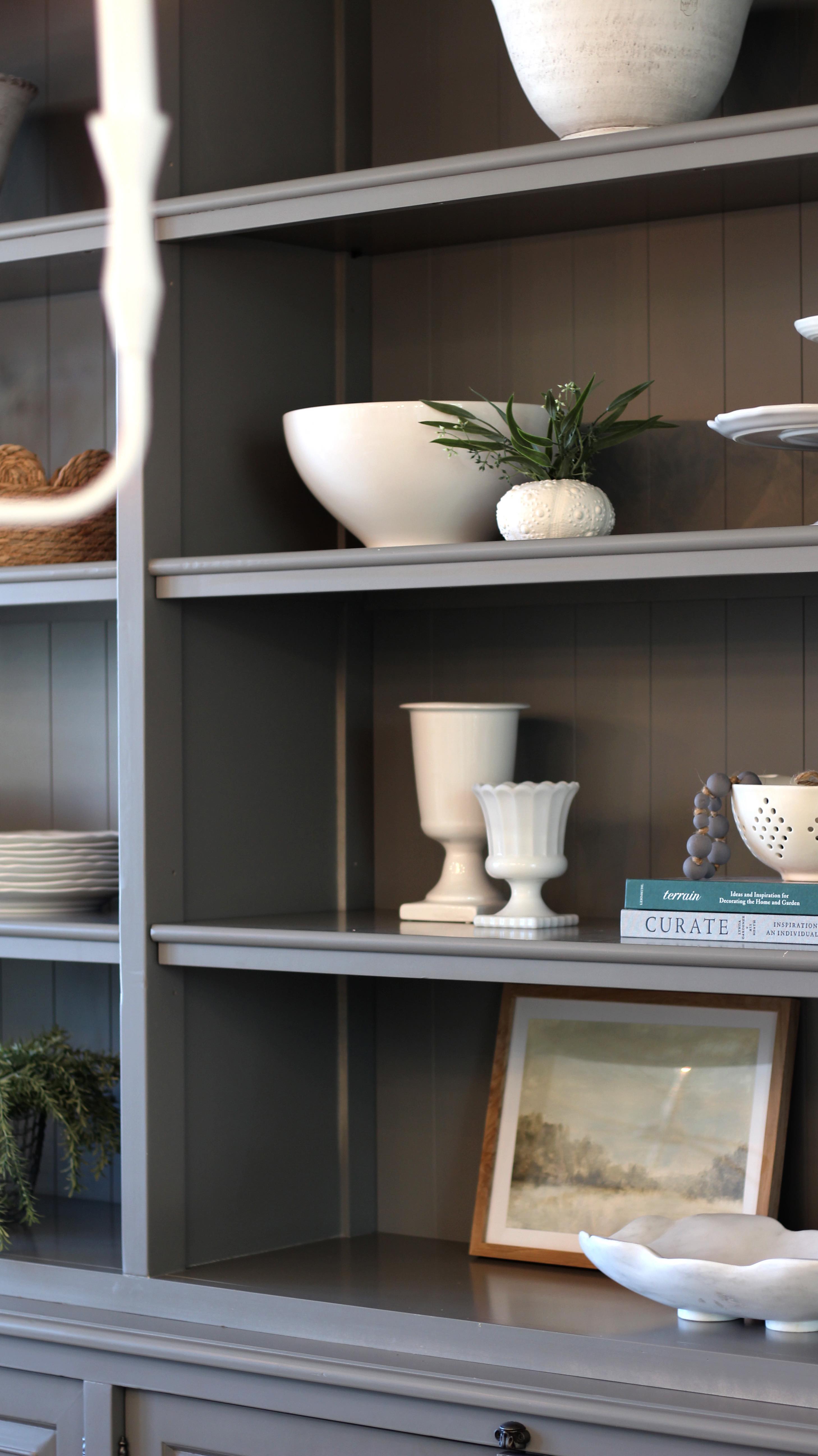 💡 You don’t need to fill every inch! Balance > abundance 👌🏽
When styling shelves, it’s not about covering every surface. Leaving space creates balance and helps the pieces you do choose stand out
#interiordesign #interiordecor #interiordecorating #shelfstyling #interiordesigntips