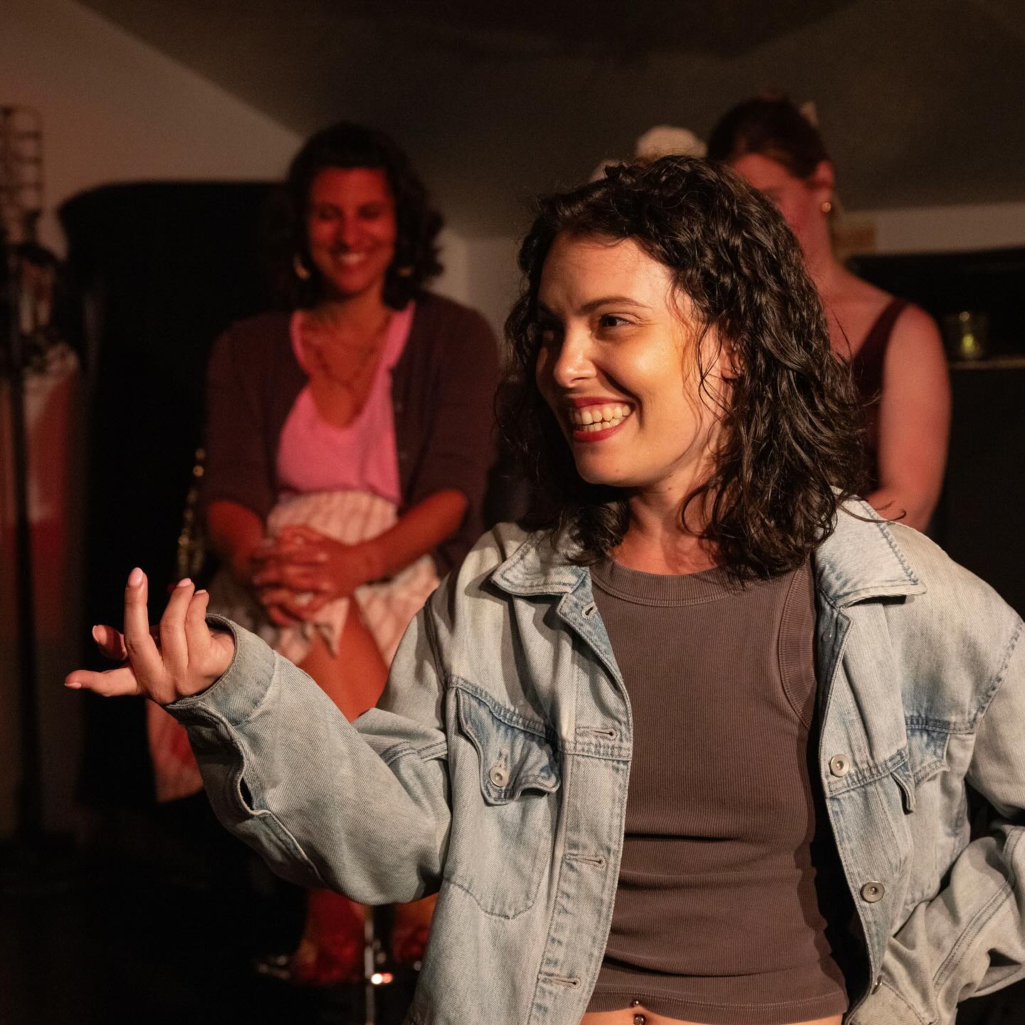 I spent a good chunk of my summer working with an incredible group of talented women on a play that meant a lot to me.
In a time when women’s rights have been eroded, same sex marriage is under attack, and the right is coming for no-fault divorce next, it felt really important to tell stories of women who have emerged on the other side of divorce stronger, happier, and more whole. I am so honored to have learned and embodied the words of 8 different women, giving voice to their frustrations, desires, and earned wisdom. I am proud of my own hard work and dedication in this process and for succeeding at an acting challenge that, at times, seemed almost insurmountable. And mostly, I feel so lucky and grateful to have shared this creative journey with 6 brilliant, empathetic artists who I respect immensely.
Thank you for everything, @kinshiptheatrecollective, @actorsguildnyc, & The HeteroMonotony Project. 💛
📸: @arfosterphoto