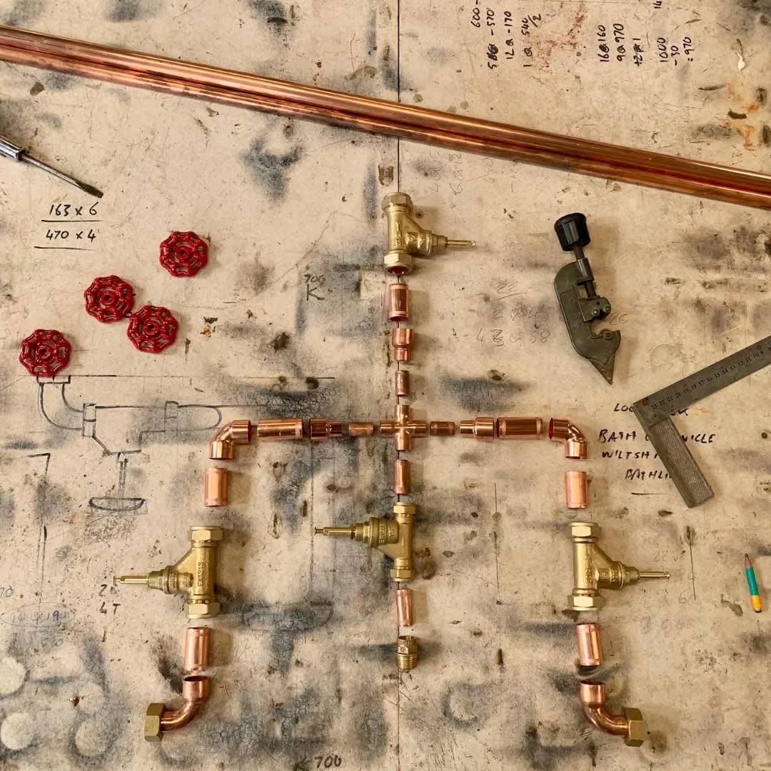 Process Pictures: A few of the stages of building a shower set. All our items are hand built to order for every customer, so we can easily accomodate individual requirements, on size, component and finish.
#coppershower #bespokebathrooms #bespokeinteriors #copperradiators #designercopper #industrialdesign #handmadecopper #vintagebathroom #bespoketaps