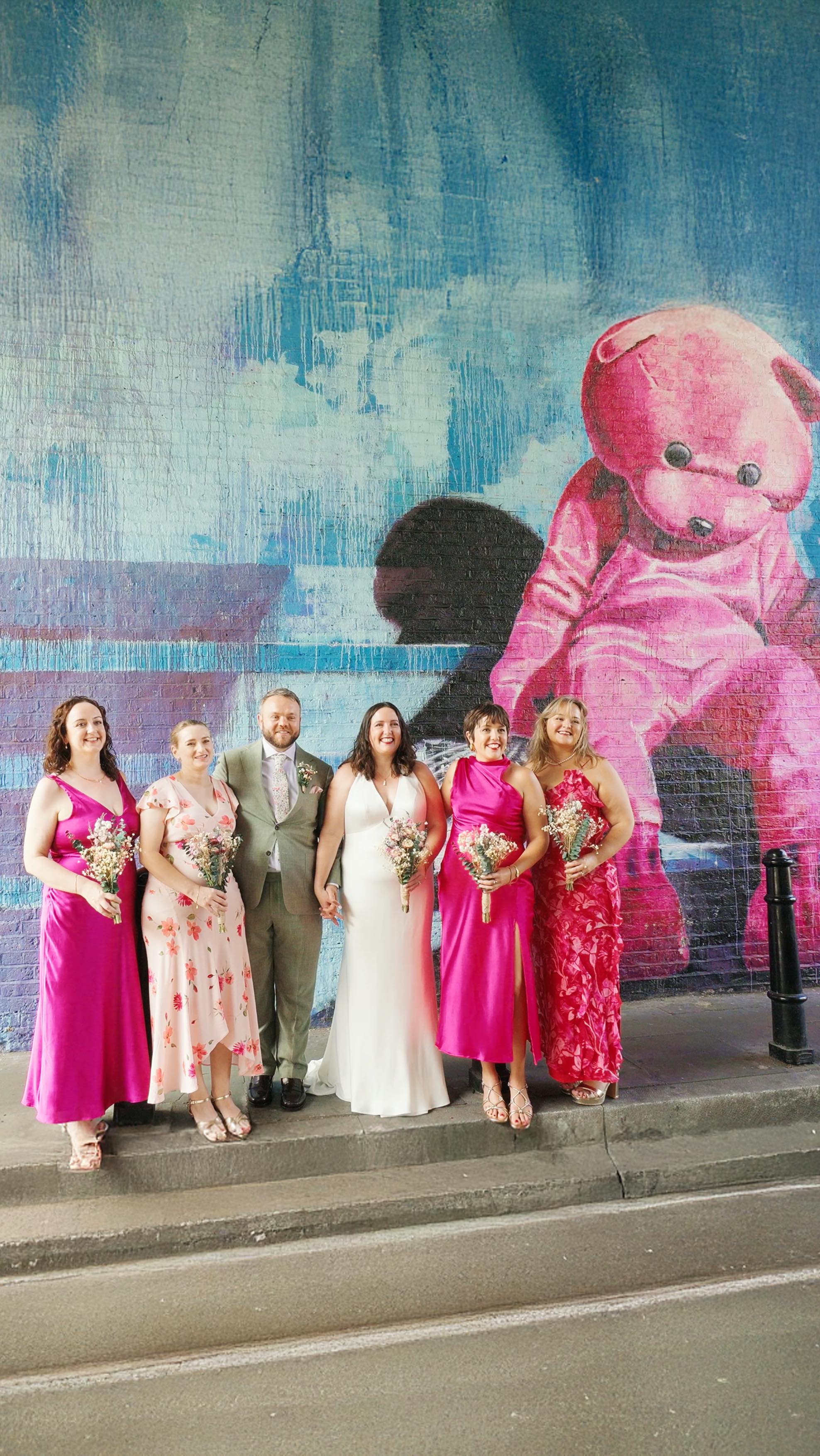 Hannah & Tom’s wedding @shoreditchstudios was such a warm, joyful day — I tried to capture that feeling in this teaser…
Video - @everlasting.uk
Venue - @shoreditchstudios
Photo - @michael_newington_gray
Catering - @caterlondon
Second Shooter - @haris_kenthill
#londonwedding #shoreditchwedding