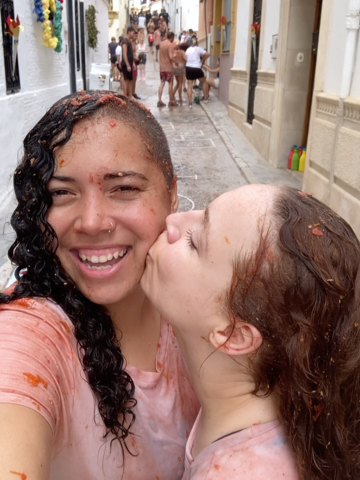 🍅 Swipe for the transformation… from fresh to squished! 😂 Throwback to La Tomatina 2024 in Buñol - the world’s biggest food fight, held every last Wednesday of August 🇪🇸💃🏼
Full chaos in our latest video. Link in bio 🎥👆
#LaTomatina #Bunol #Spain #Travel