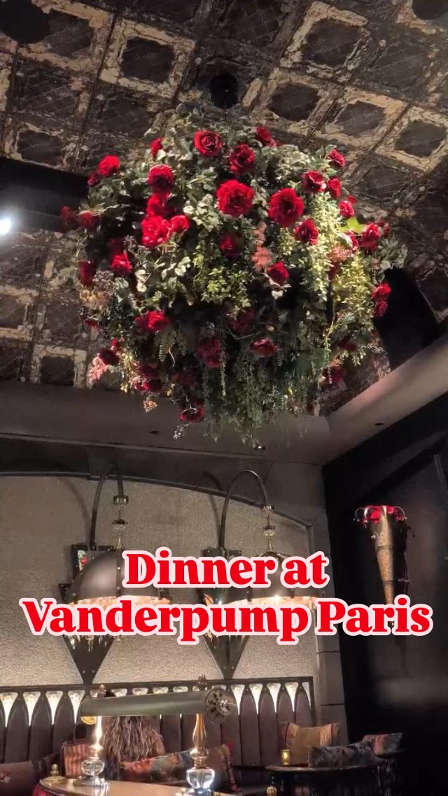 Vanderpump Paris might just be the most glamorous dinner spot in Vegas. ✨
We tried:
🦐 Butter Prawns
🧅 French Onion Mac & Cheese
🍩 Crème Brûlée Beignets
🍸 Two incredible cocktails
Lisa Vanderpump does it again with the atmosphere, presentation, and flavor. This one is a must if you’re on the Strip. Would you go for the prawns or the beignets first?
📍 Vanderpump Paris, Las Vegas
#LasVegas #VegasDining #VegasEats #VanderpumpParis #VegasFoodie #VegasRestaurants #VegasVibes #FoodieTravel #VegasTrip #TravelCouple